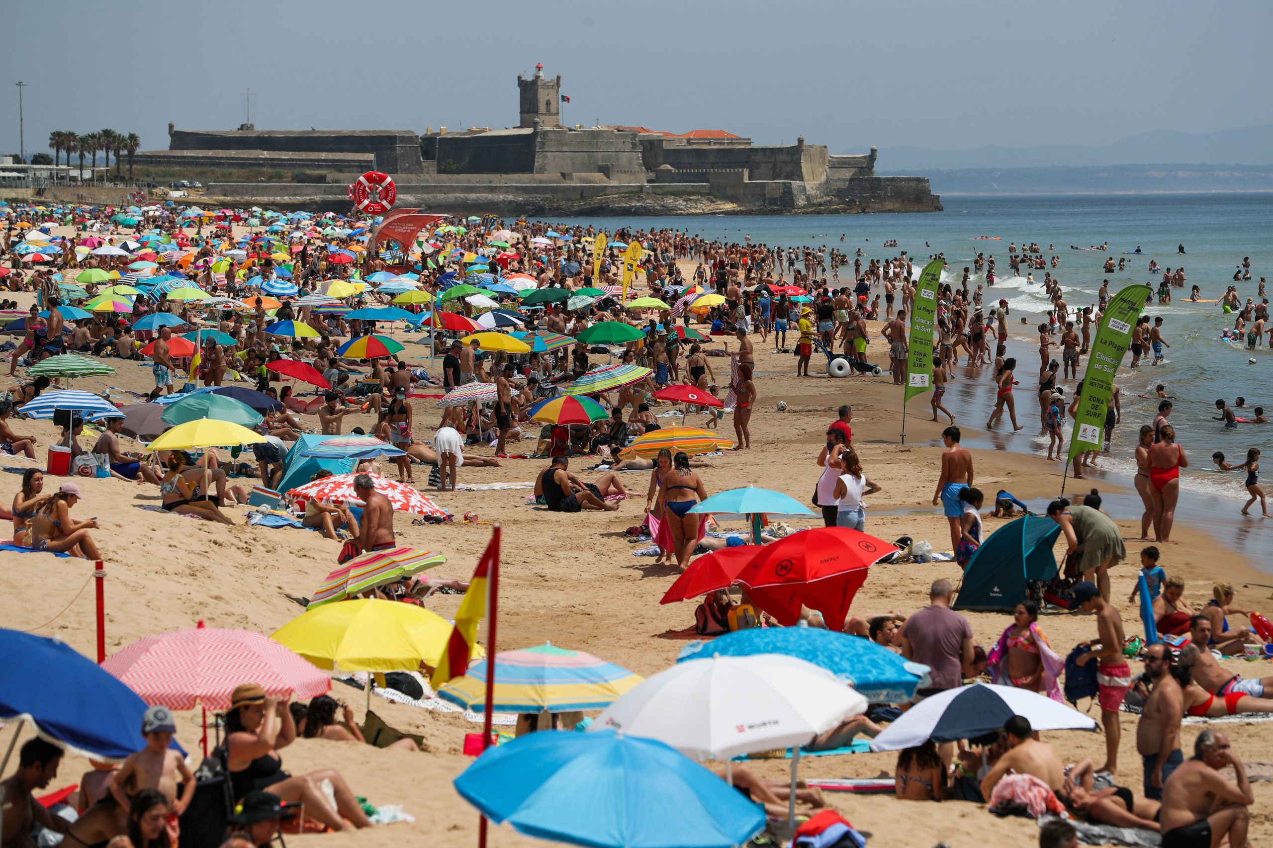 Cinquenta nadadores vão vigiar as onze praias do concelho de Cascais de 1 de maio a 15 de outubro