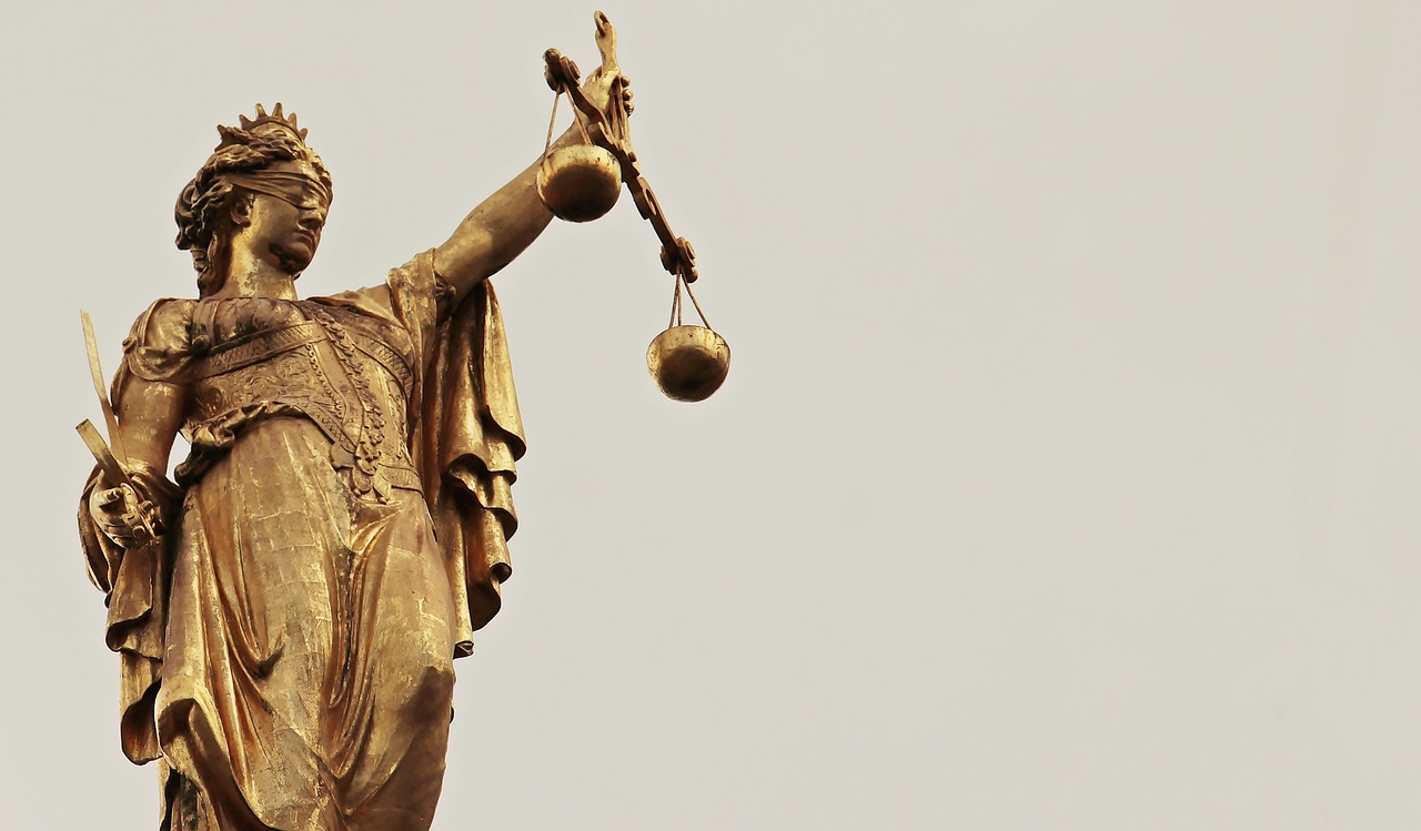 Tribunal iliba Câmara e responsabiliza condomínio por queda de muro que matou três alunos da Universidade do Minho