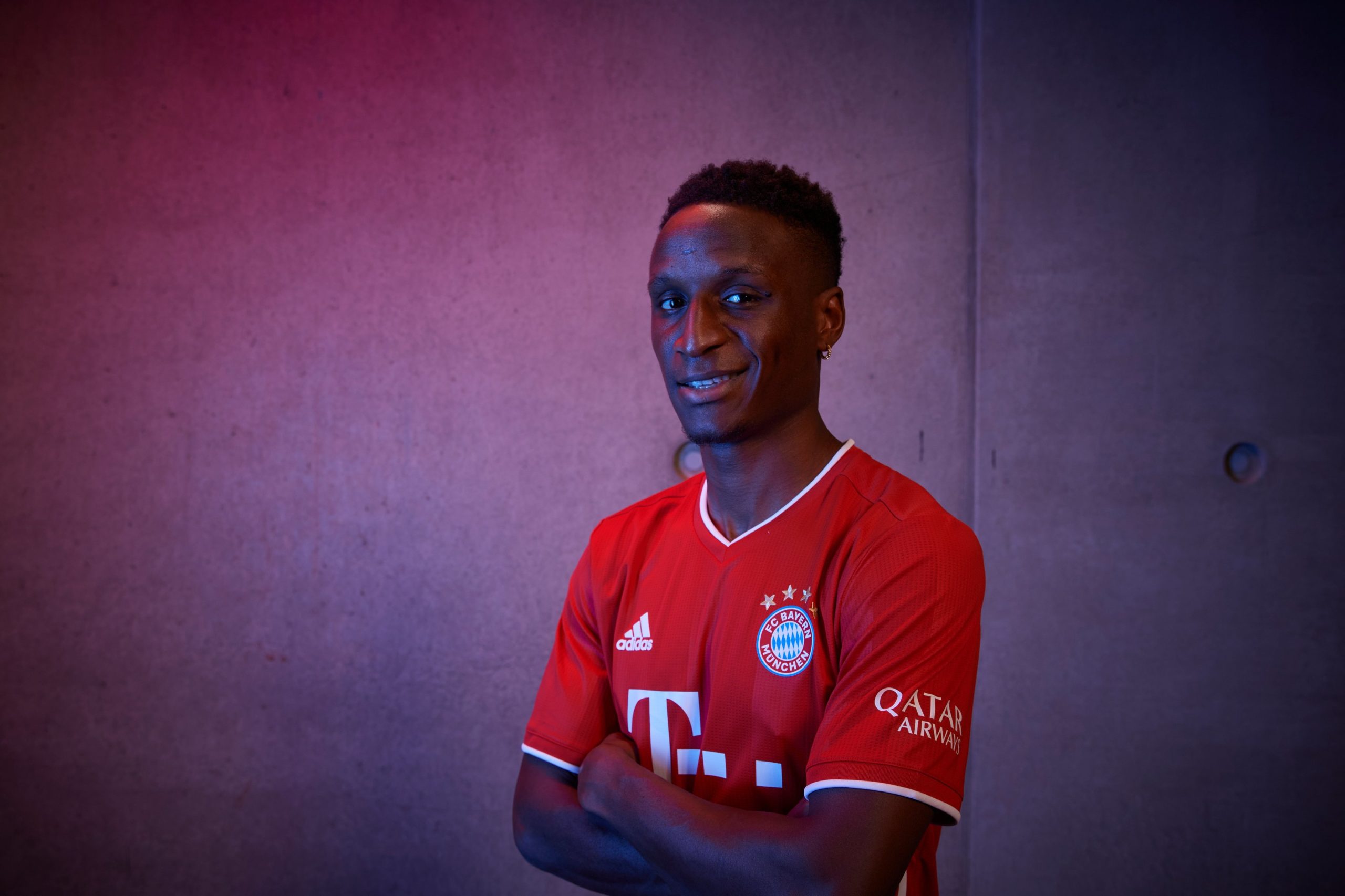 Bayern de Munique contrata Bouna Sarr ao Marselha, de André Villas-Boas