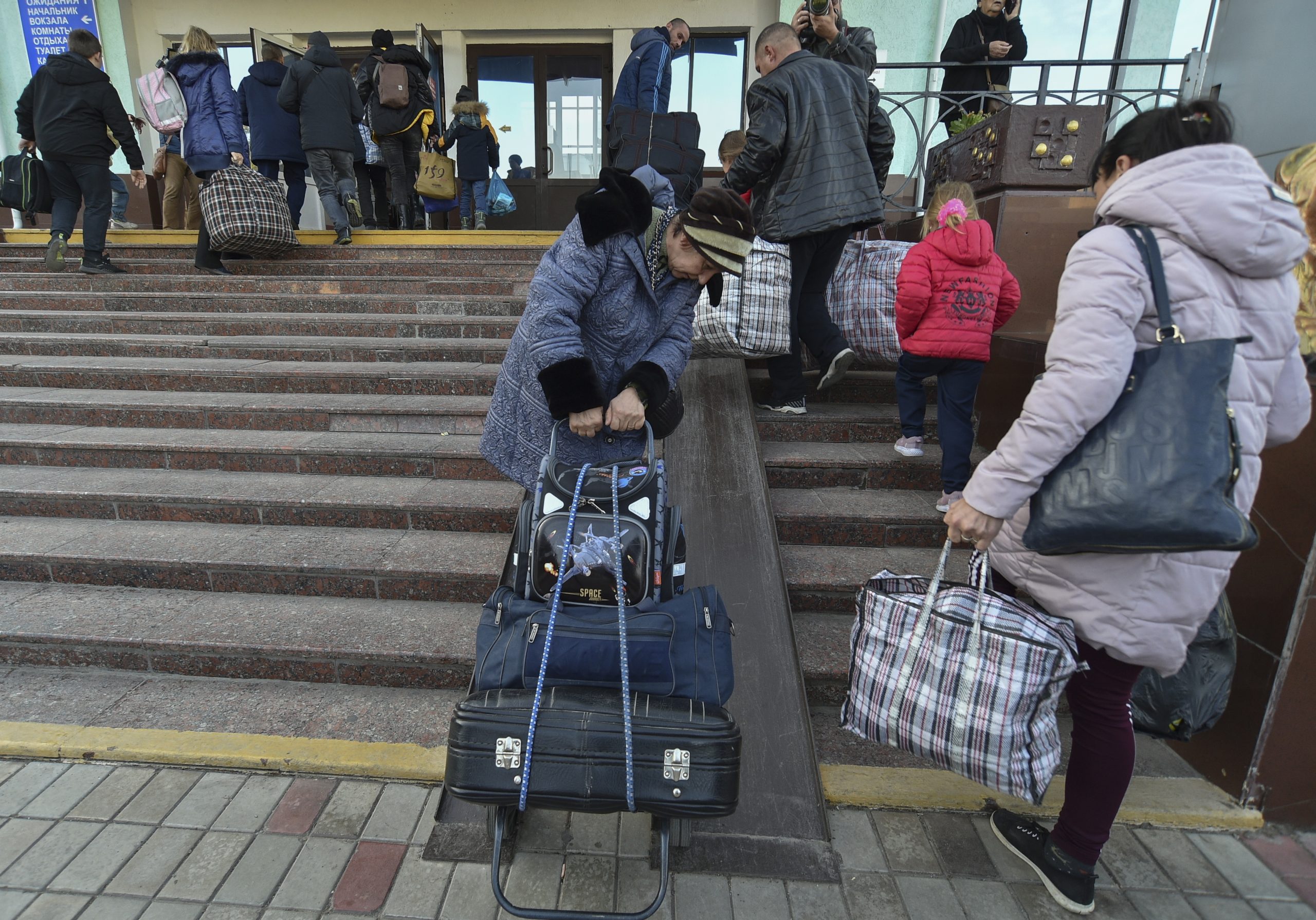 Pró-russos admitem retirada russa de Kherson