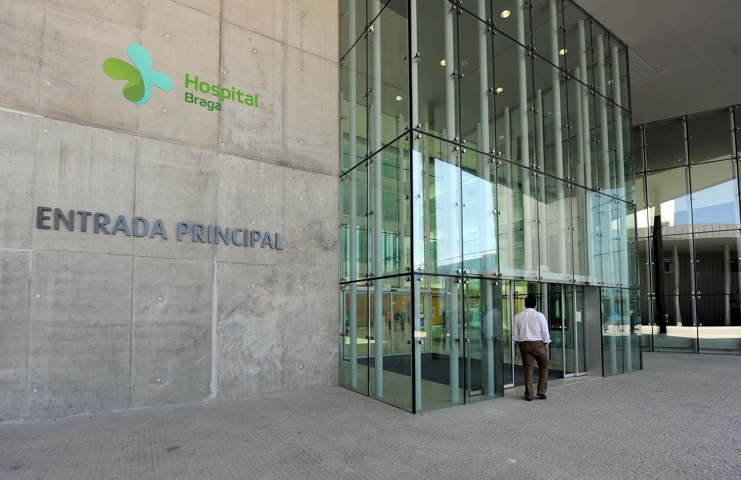 Hospital de Braga reabre as camas dos Cuidados Intensivos encerradas desde novembro