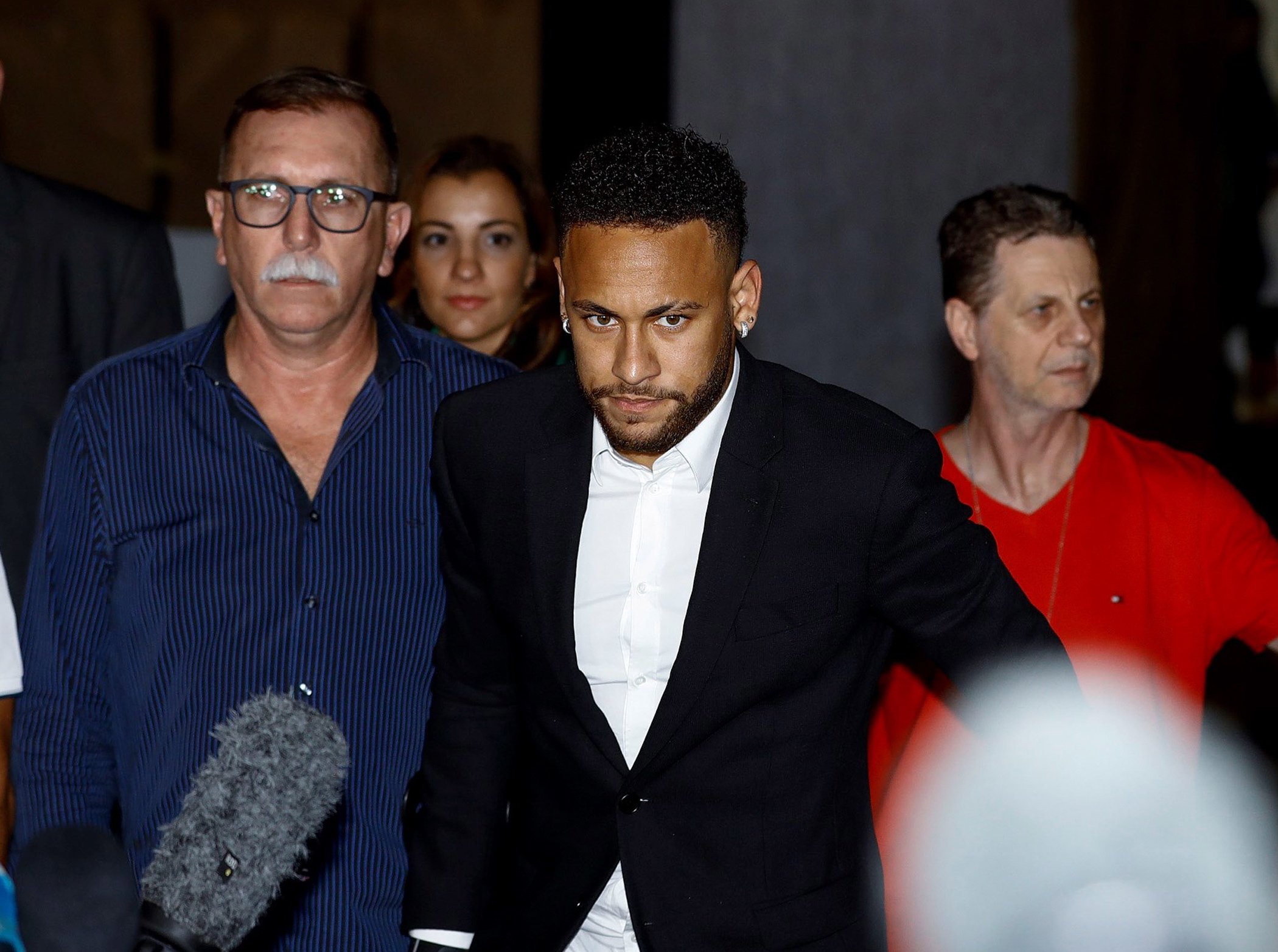Neymar mostra-se “aliviado” pelo pedido de arquivamento da queixa contra si