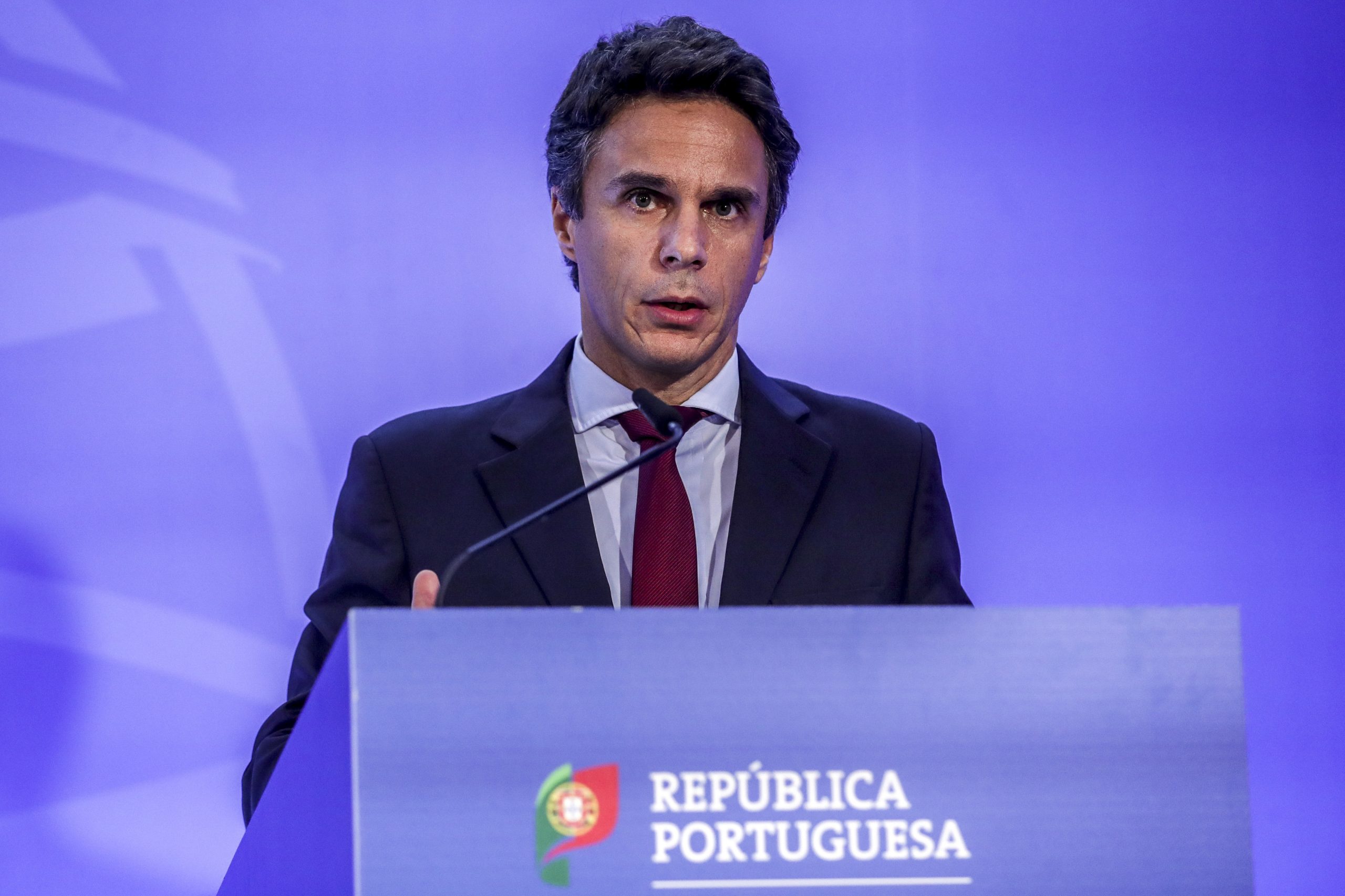 Governo espera sentido de responsabilidade da banca na gestão dos créditos à habitação