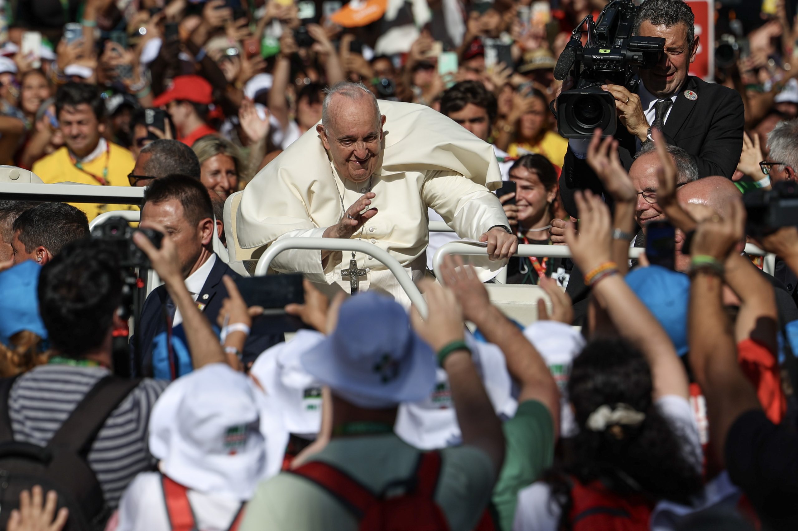 Acompanhe aqui a Via Sacra presidida pelo Papa Francisco no Parque Eduardo VII