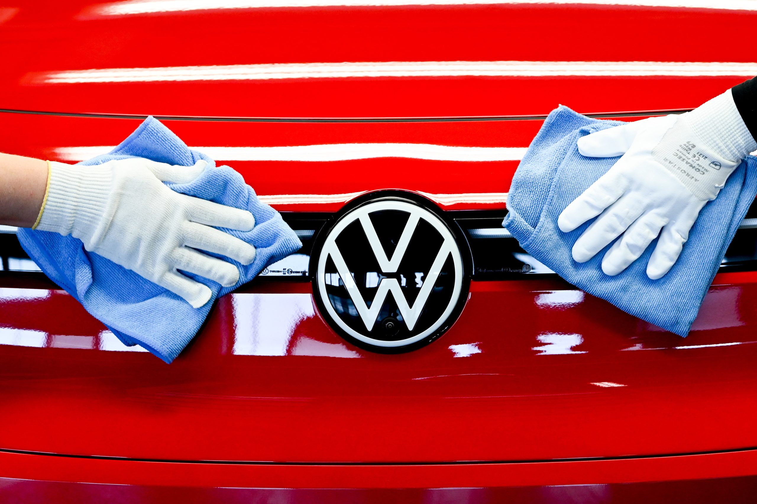 Volkswagen não planeia desenvolver novos motores de combustão para o clássico Golf