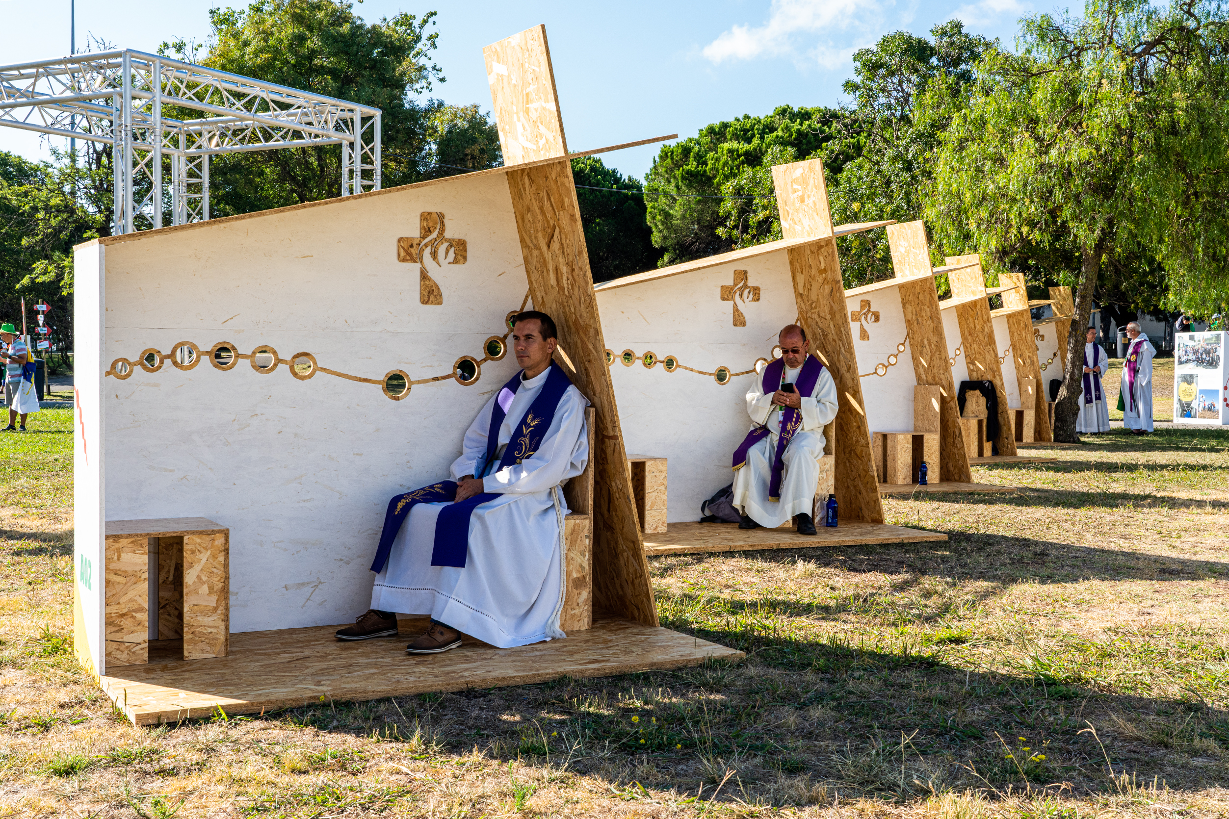 O que os levou ao Parque do Perdão: as histórias de quem se confessou com o Papa e com padres de todo o mundo