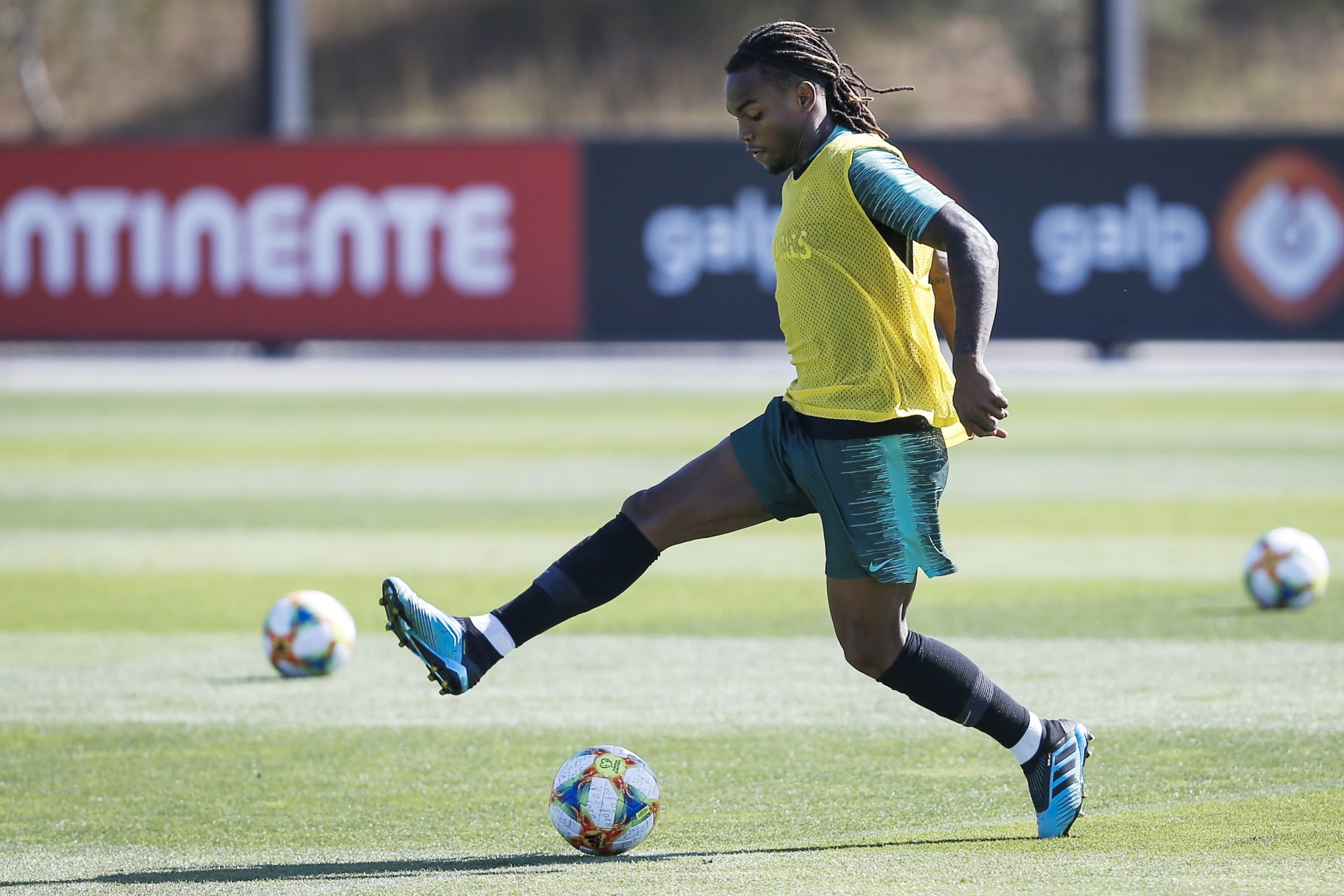 Renato Sanches está infetado com Covid-19