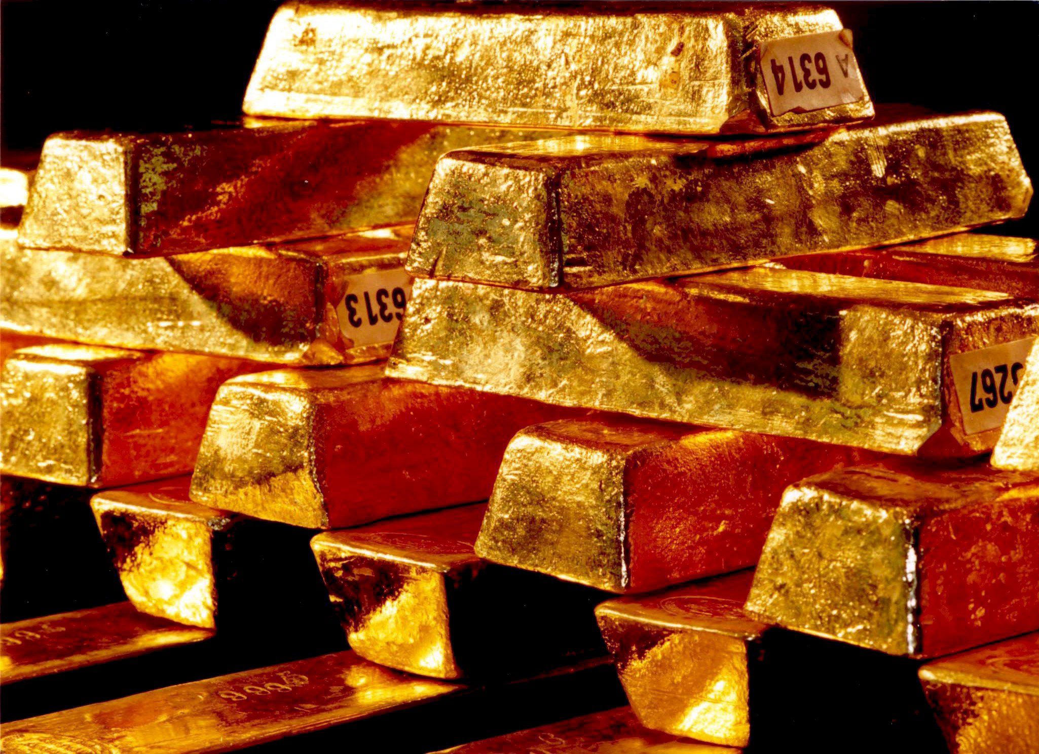 Governo da Suíça proíbe importações de ouro da Rússia