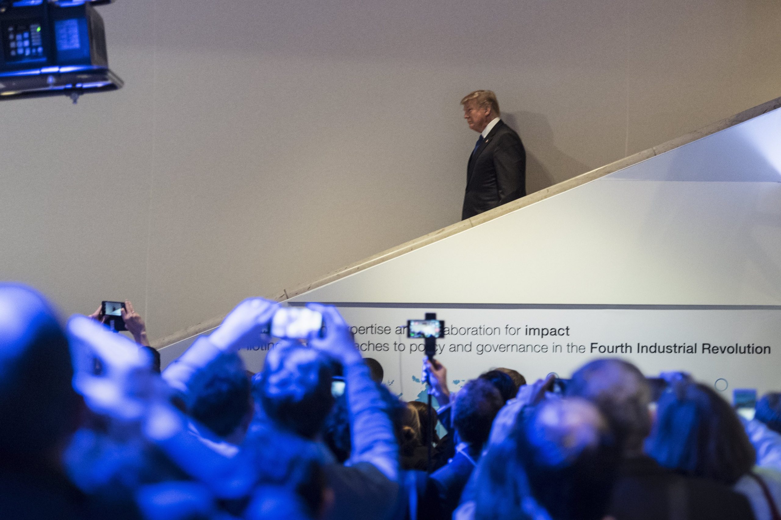 Retweets podem “causar problemas”. E Trump quase pediu desculpa