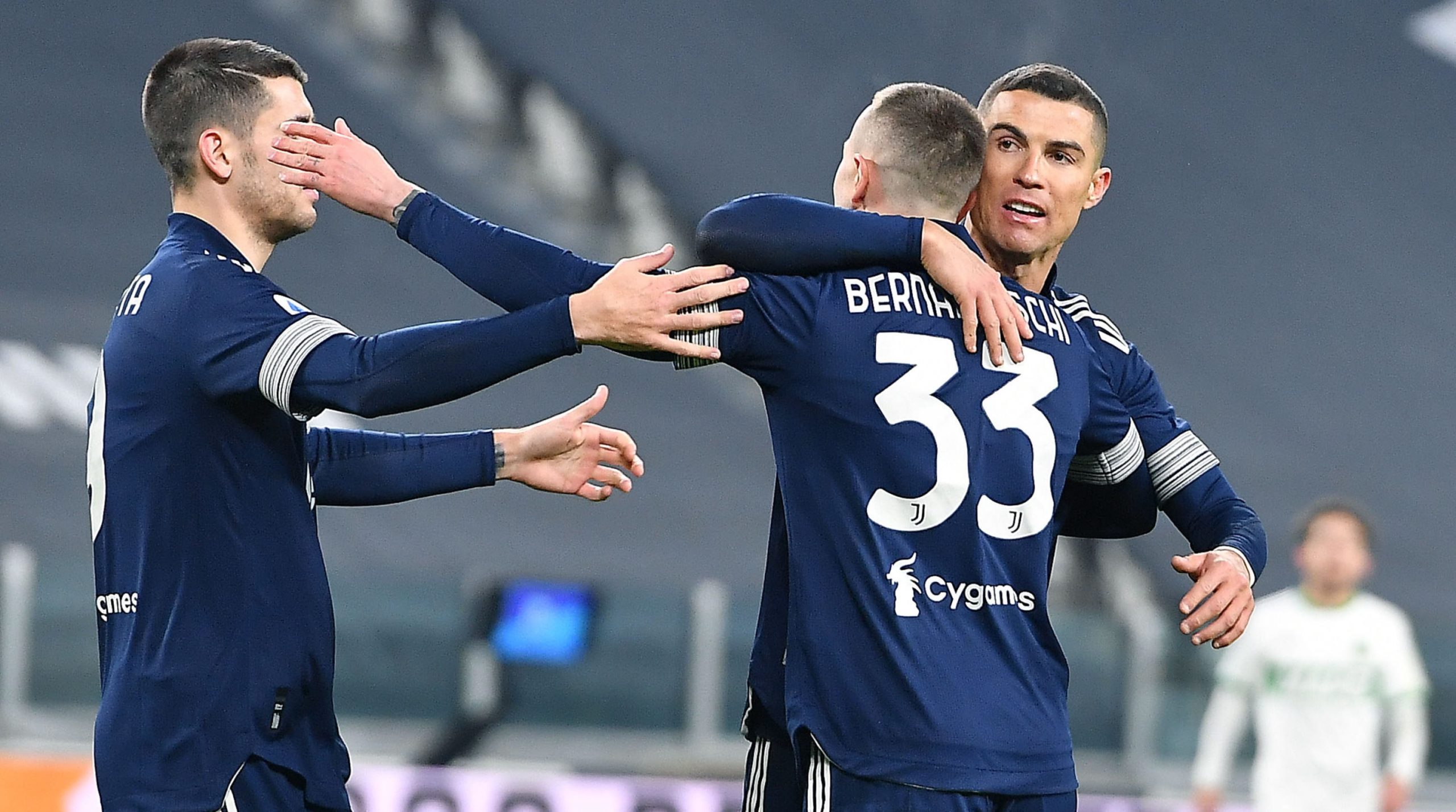 Ronaldo fecha vitória e Juventus aproxima-se dos lugares da frente em Itália