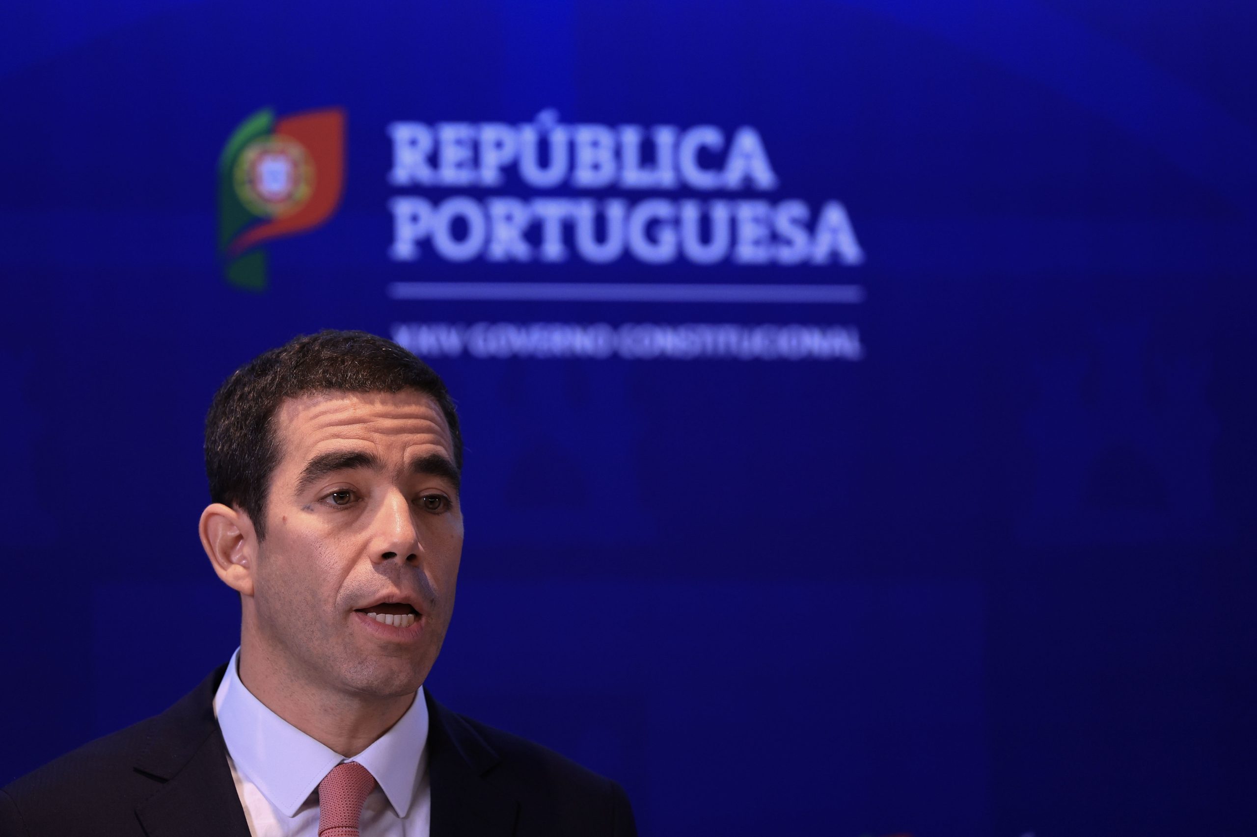 Governo apresenta hoje plano para migrações com regras mais apertadas