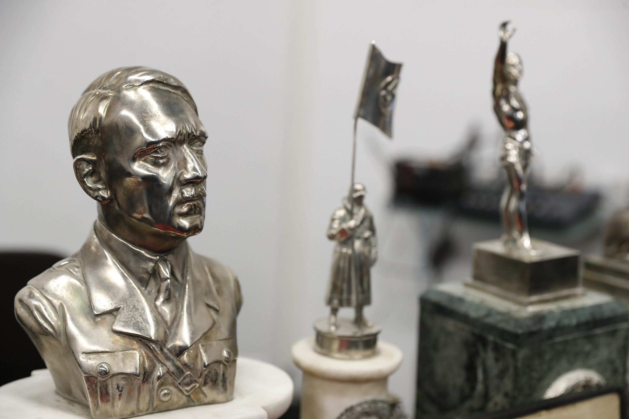 Uma ‘passagem secreta’ na Argentina revelou objetos nazis que podem ter sido utilizados por Hitler