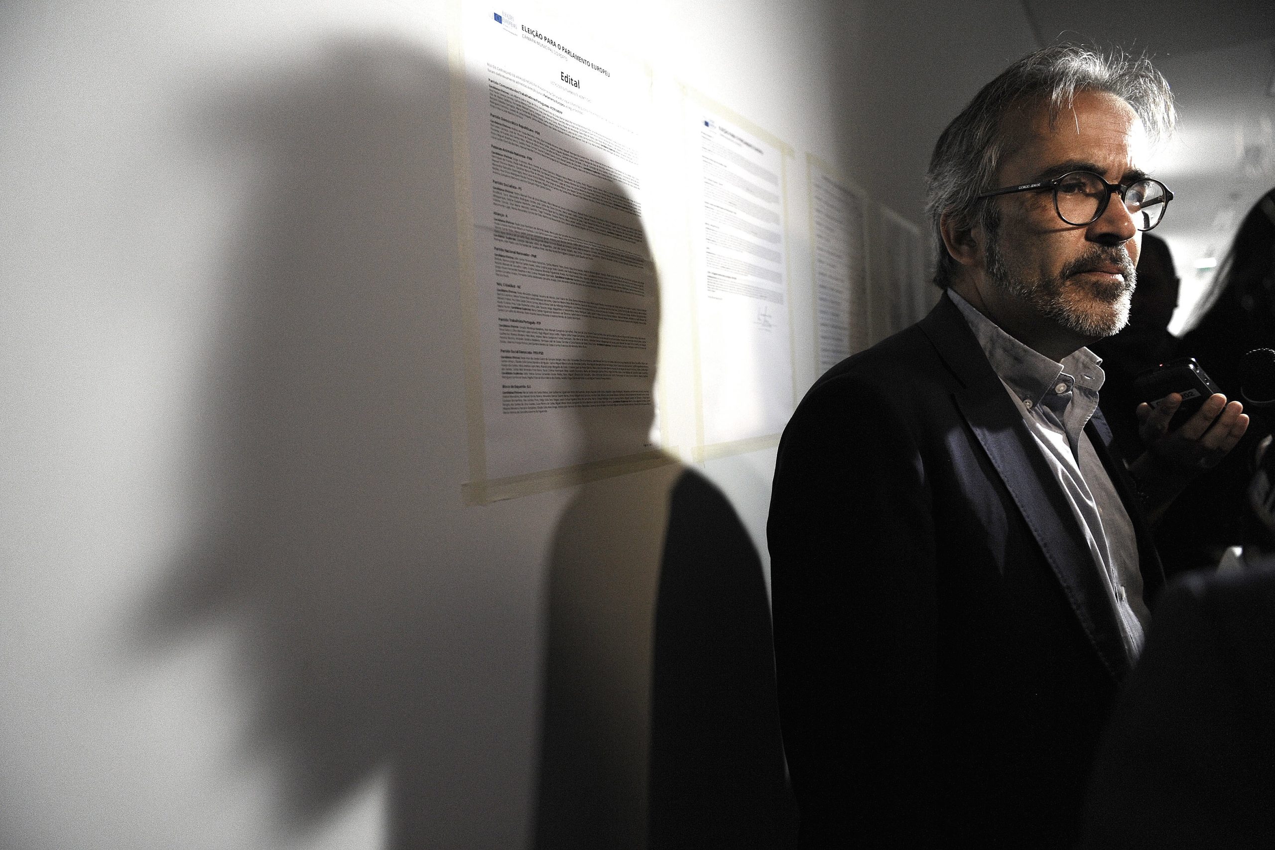 “Não tem sentido nenhum” o Conselho monitorizar aplicação das verbas, defende Rangel
