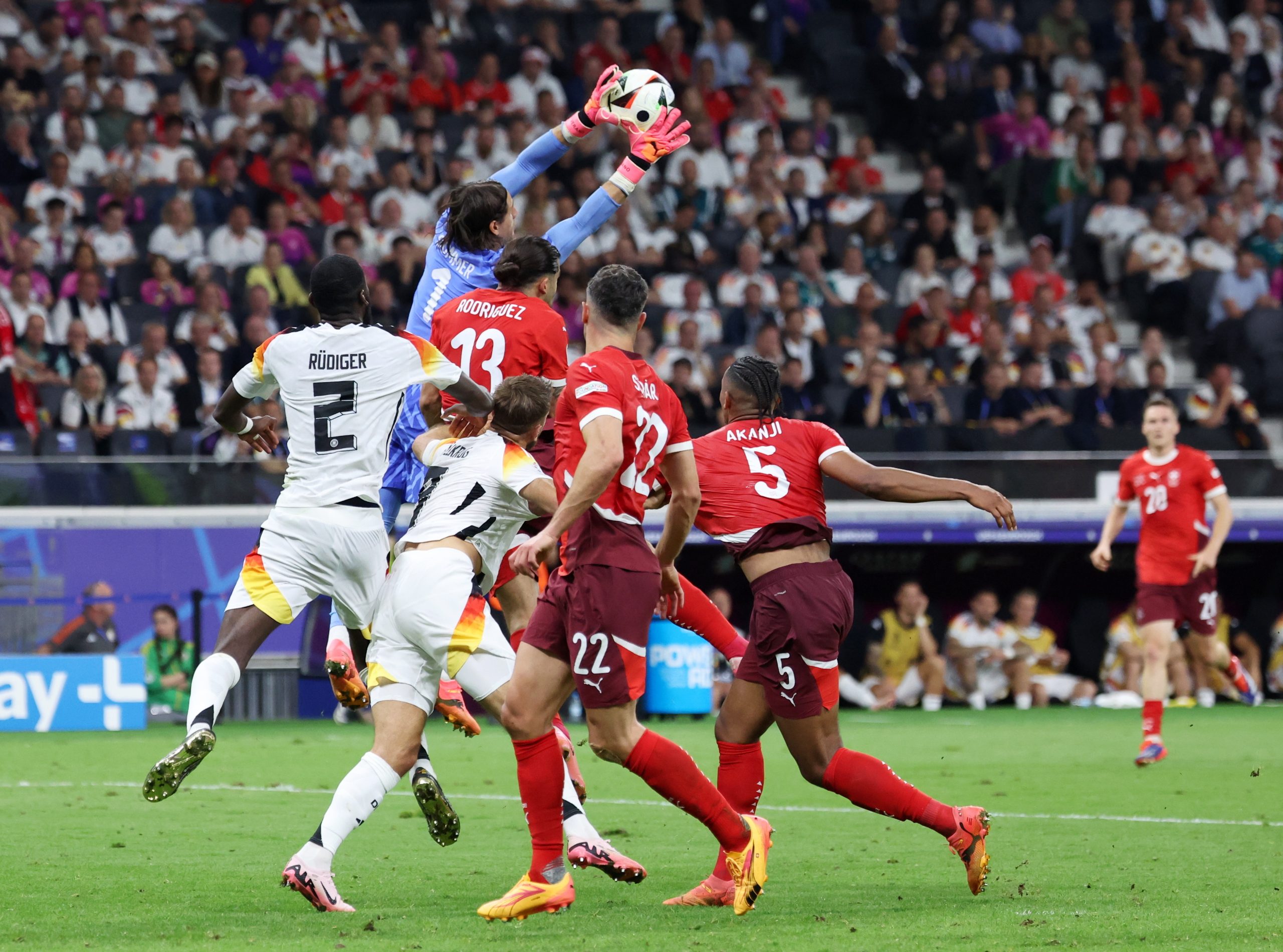 Suíça empata com Alemanha e junta-se aos anfitriões nos ‘oitavos’ do Euro2024