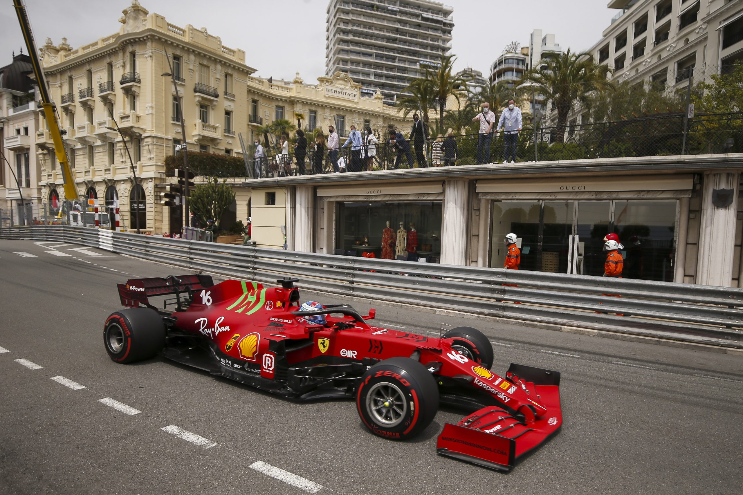 Charles Leclerc conquista ‘pole’ em casa para GP do Mónaco