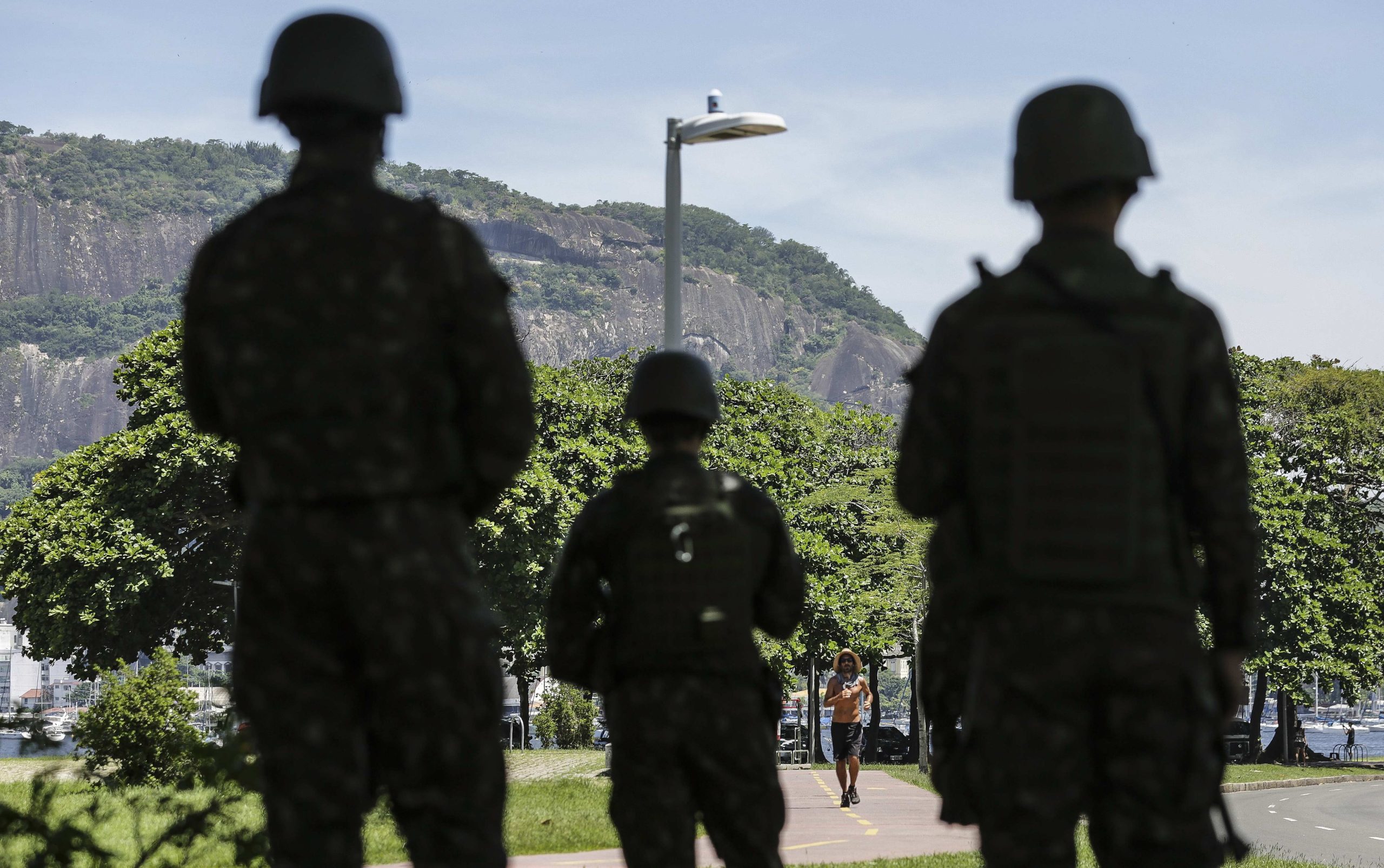 “Que tiro foi esse?”. A banda sonora do Rio de Janeiro é a violência. Sempre foi