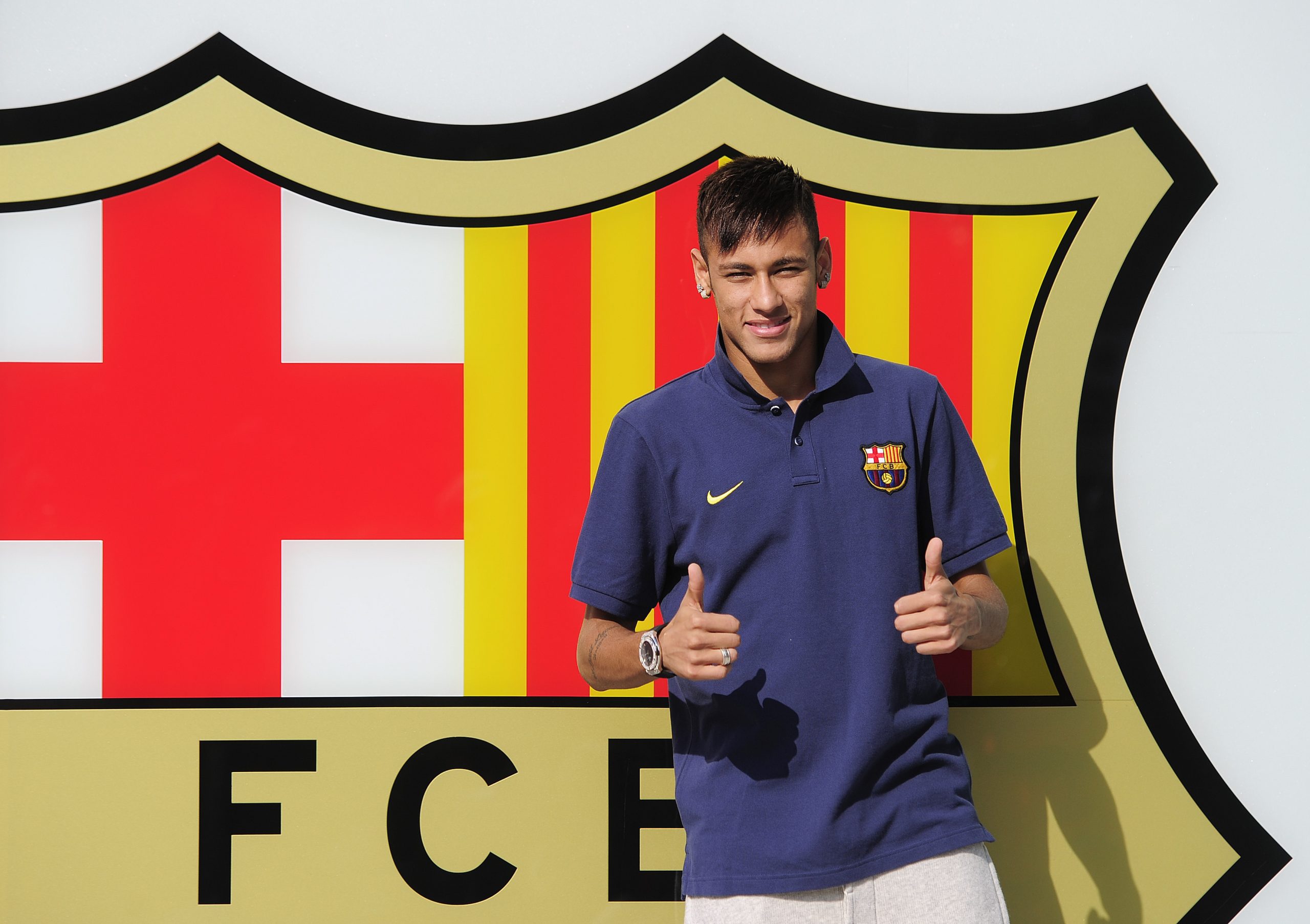 Fundo de investimento brasileiro DIS vai recorrer da absolvição de Neymar na transferência para Barcelona