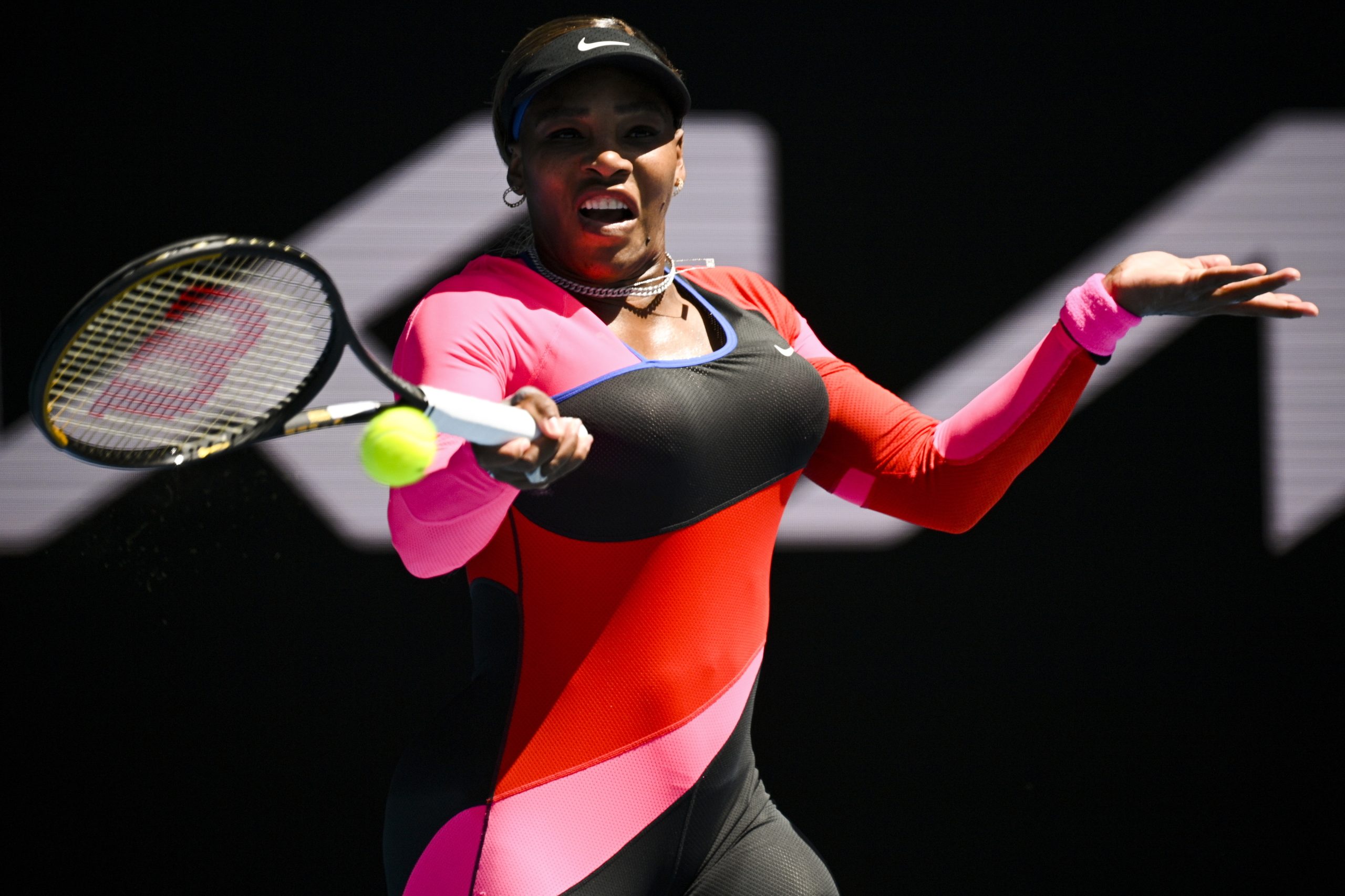 Serena Williams nos quartos de final após vencer Ayna Sabalenka