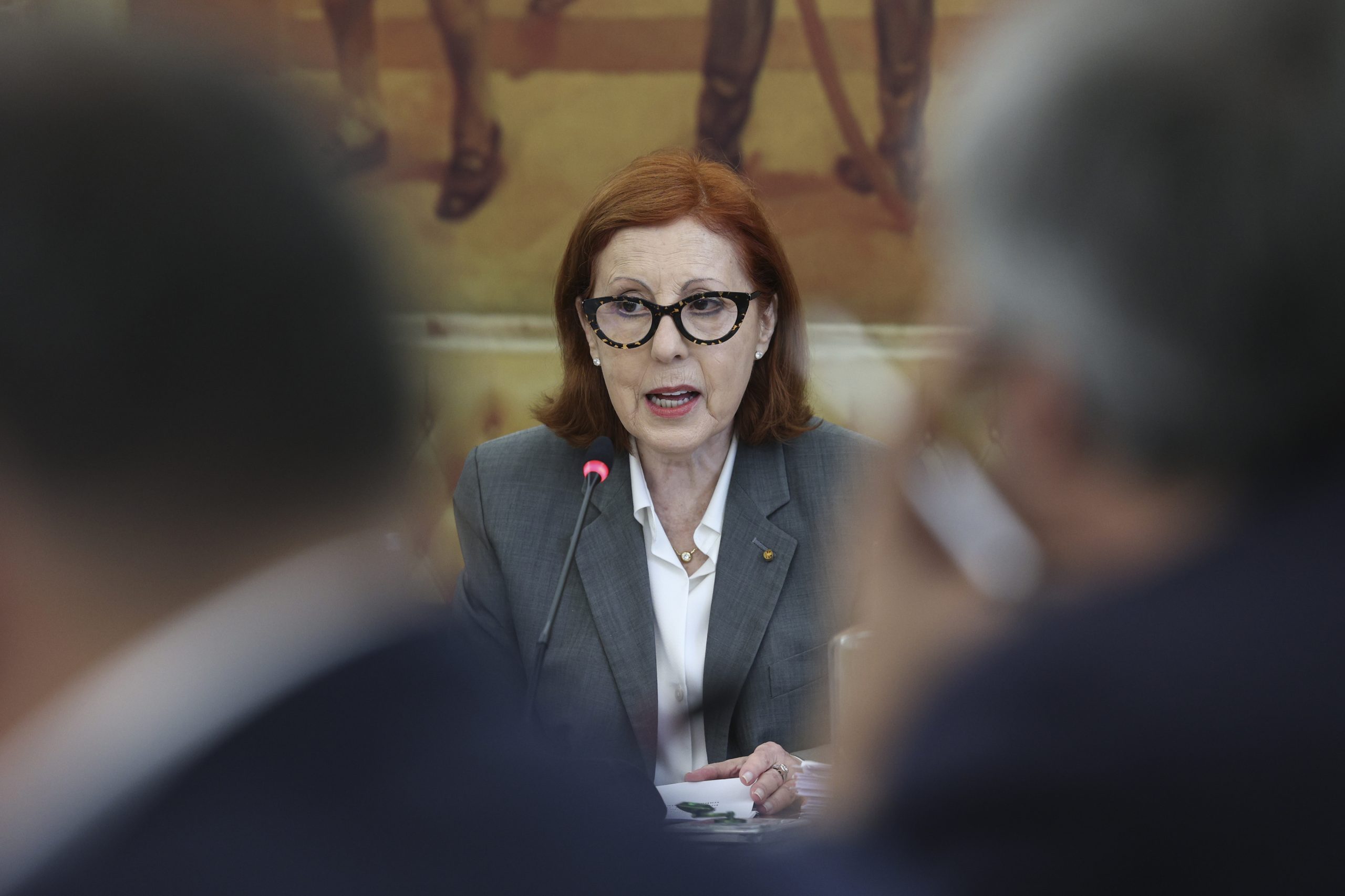 Apagão: ministra diz que não falou mais cedo por estar a trabalhar mas oposição critica comunicação do Governo