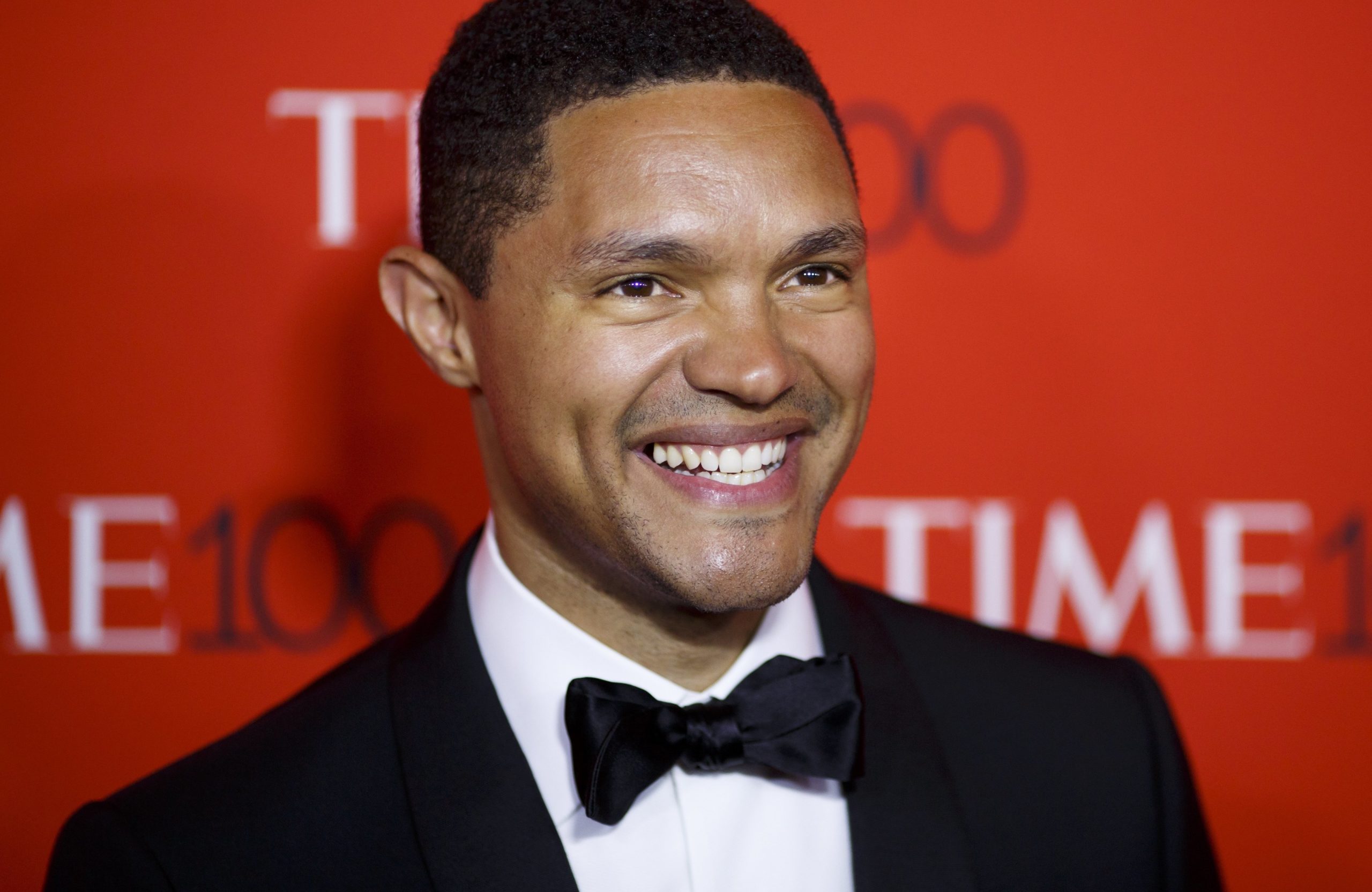Ser mulato no apartheid. A autobiografia de Trevor Noah chega às livrarias portuguesas
