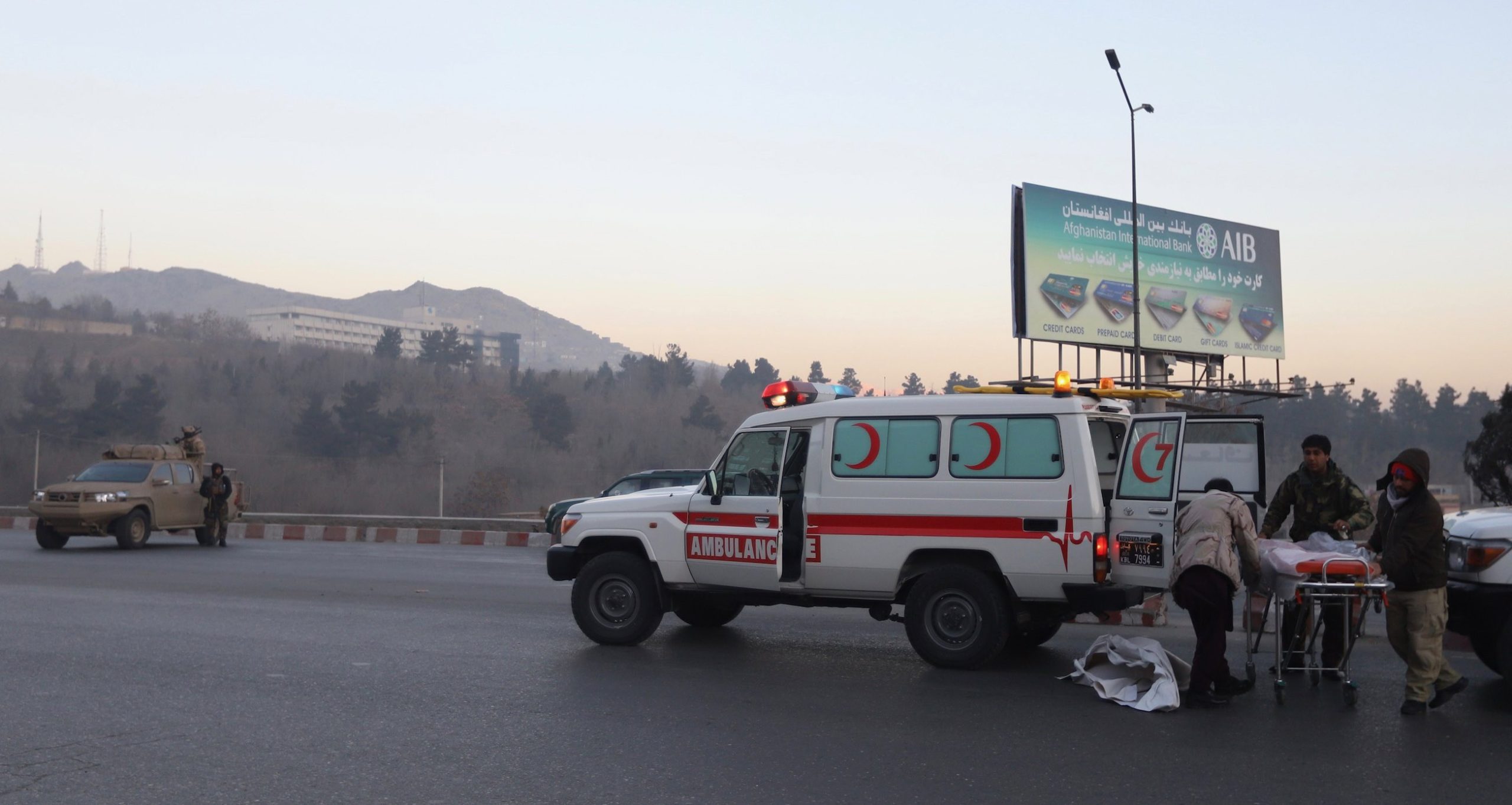 Afeganistão. Novo balanço de ataque em hotel em Cabul confirma 18 mortos
