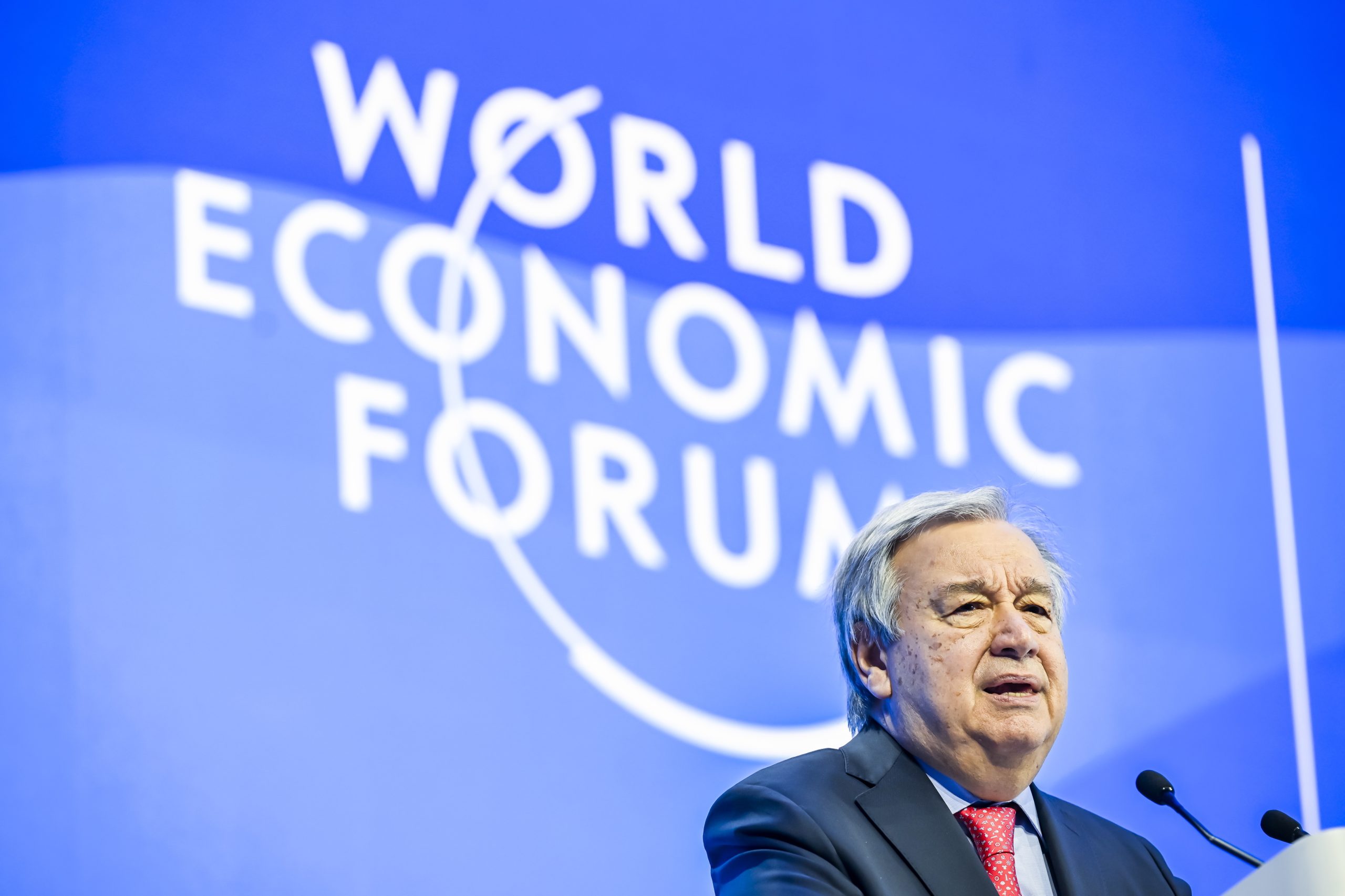 Guterres acusa petrolíferas de terem consciência da destruição do planeta e quer responsabilização