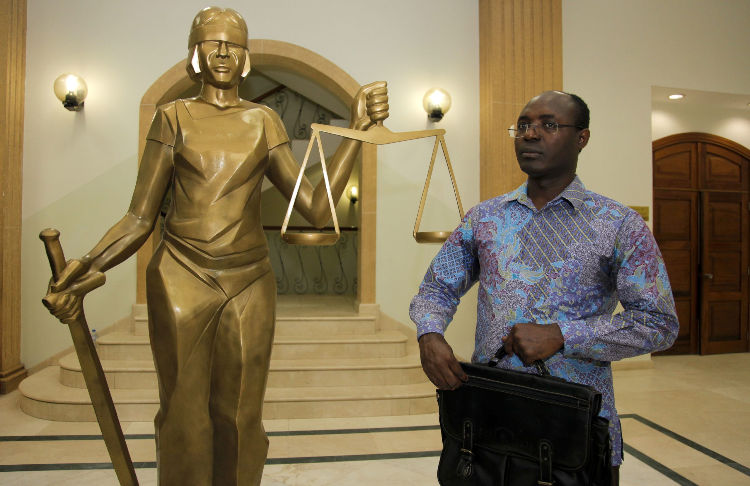Ex-Procurador-Geral da República angolano reafirma em tribunal acusações contra jornalista Rafael Marques