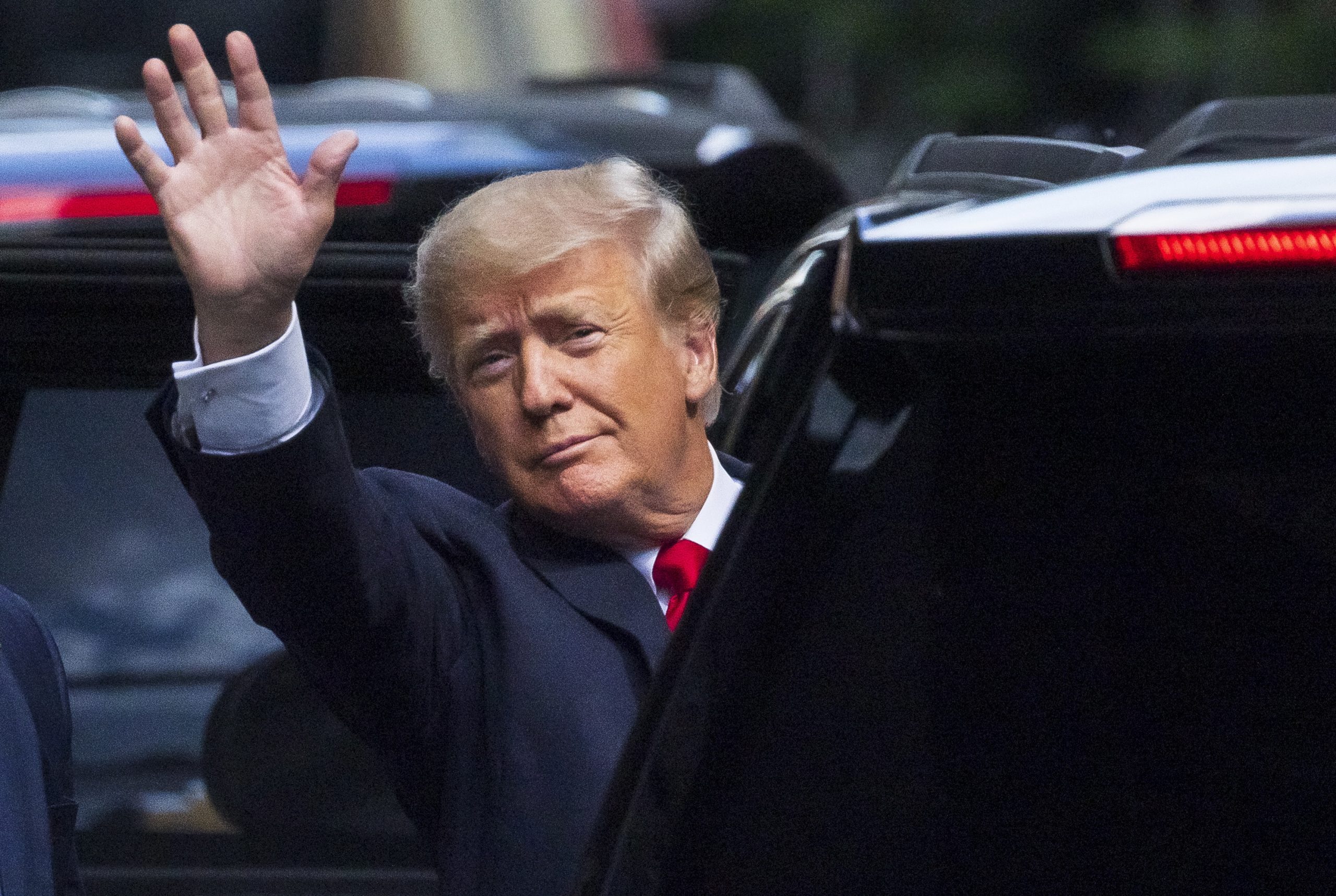 Trump “está de volta” ao Facebook depois da rede social levantar a suspensão da sua conta