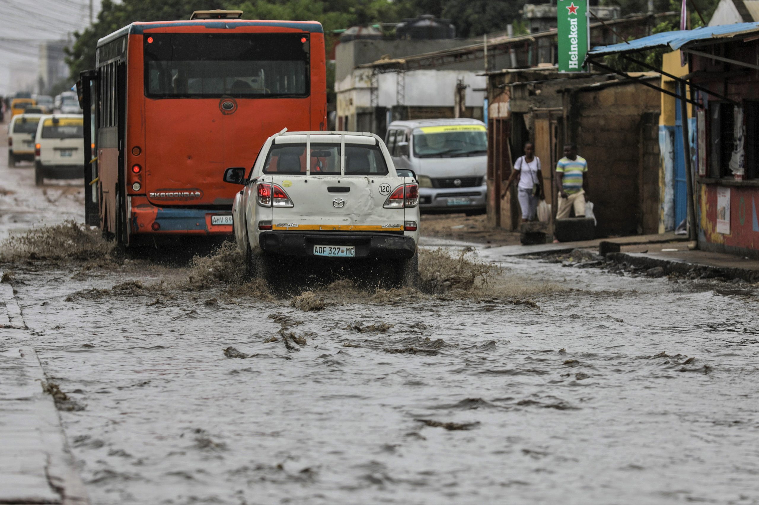 Tempestade tropical “Filipo” deixa bairros de Maputo debaixo de água