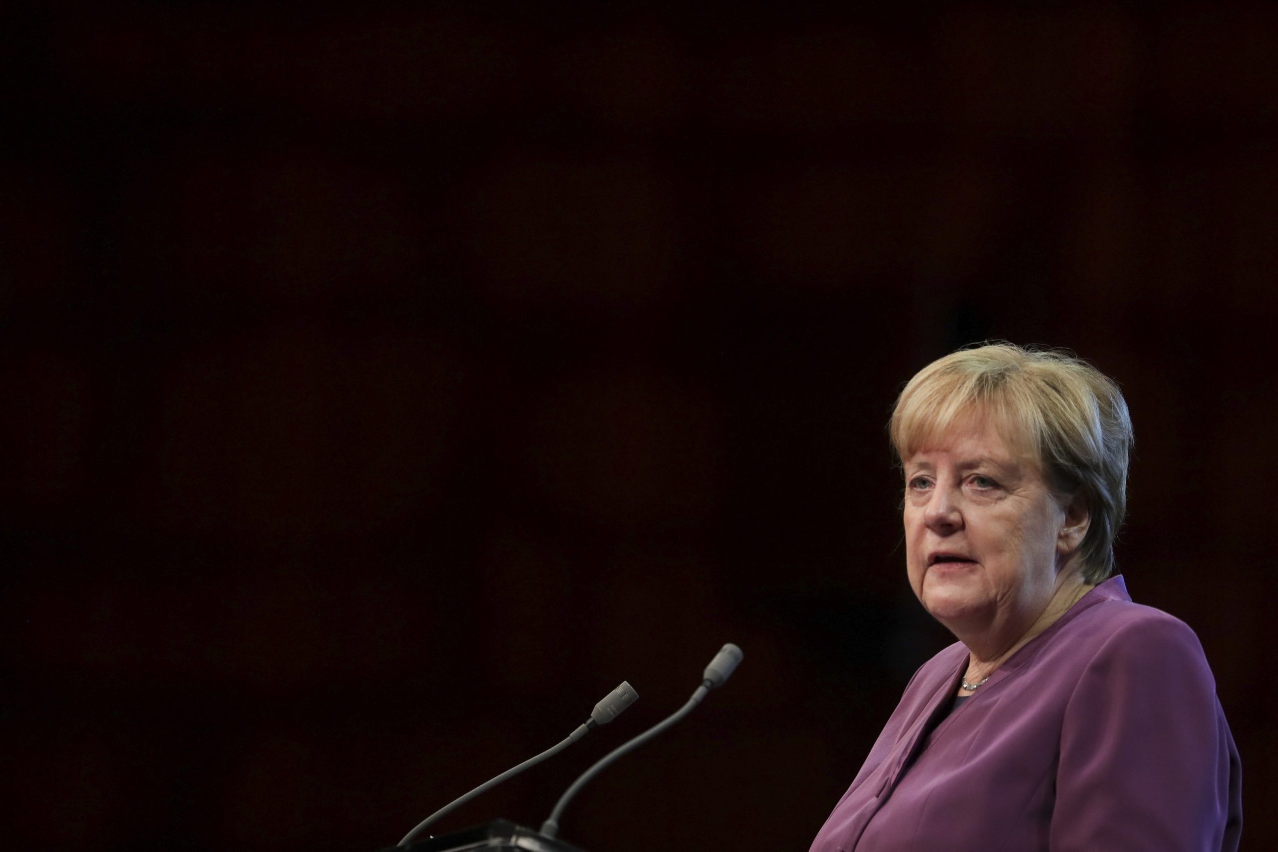 Angela Merkel recebe Prémio da Paz da Unesco na Costa do Marfim