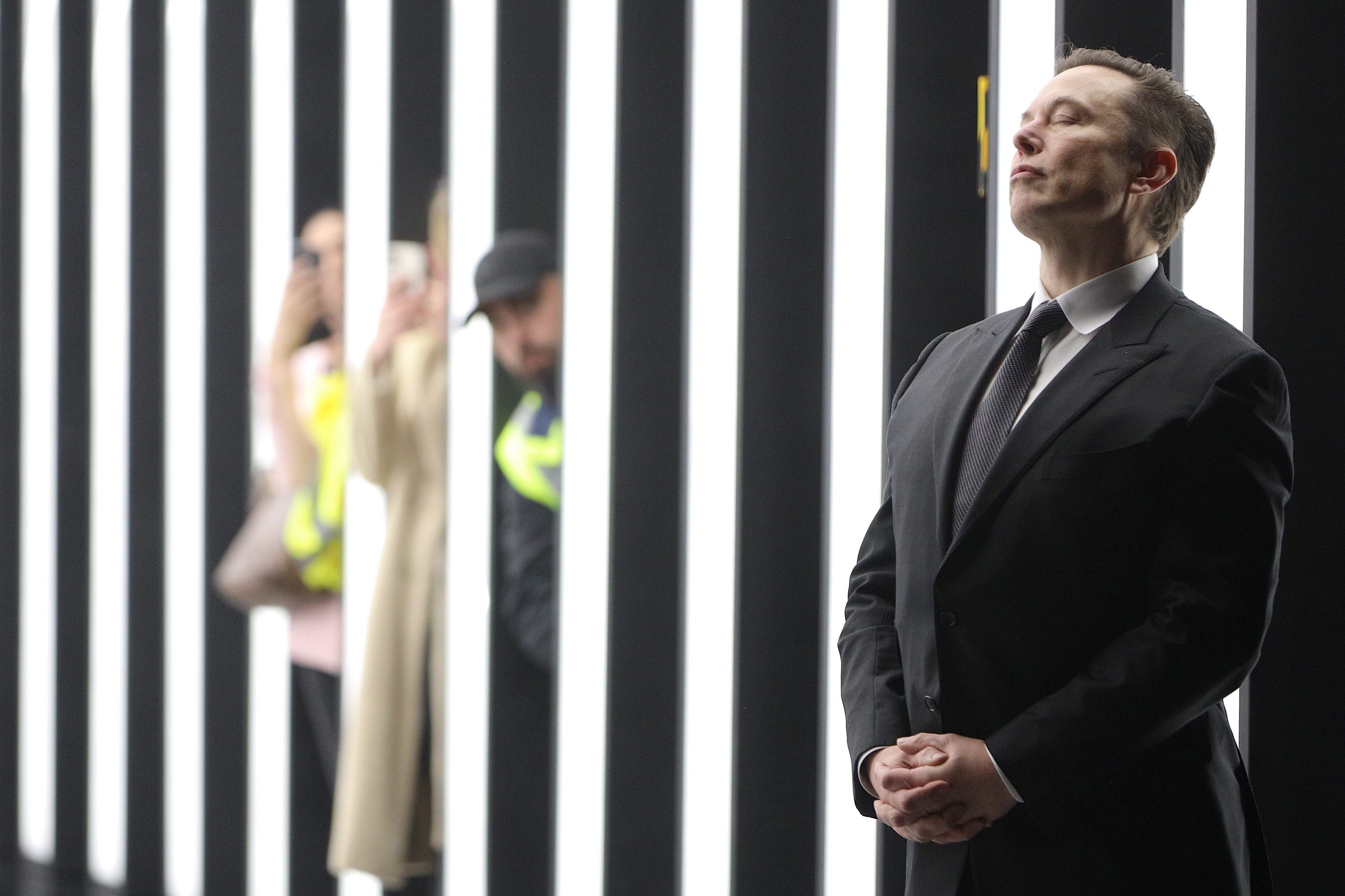 Porque é que Elon Musk quer comprar o Twitter?