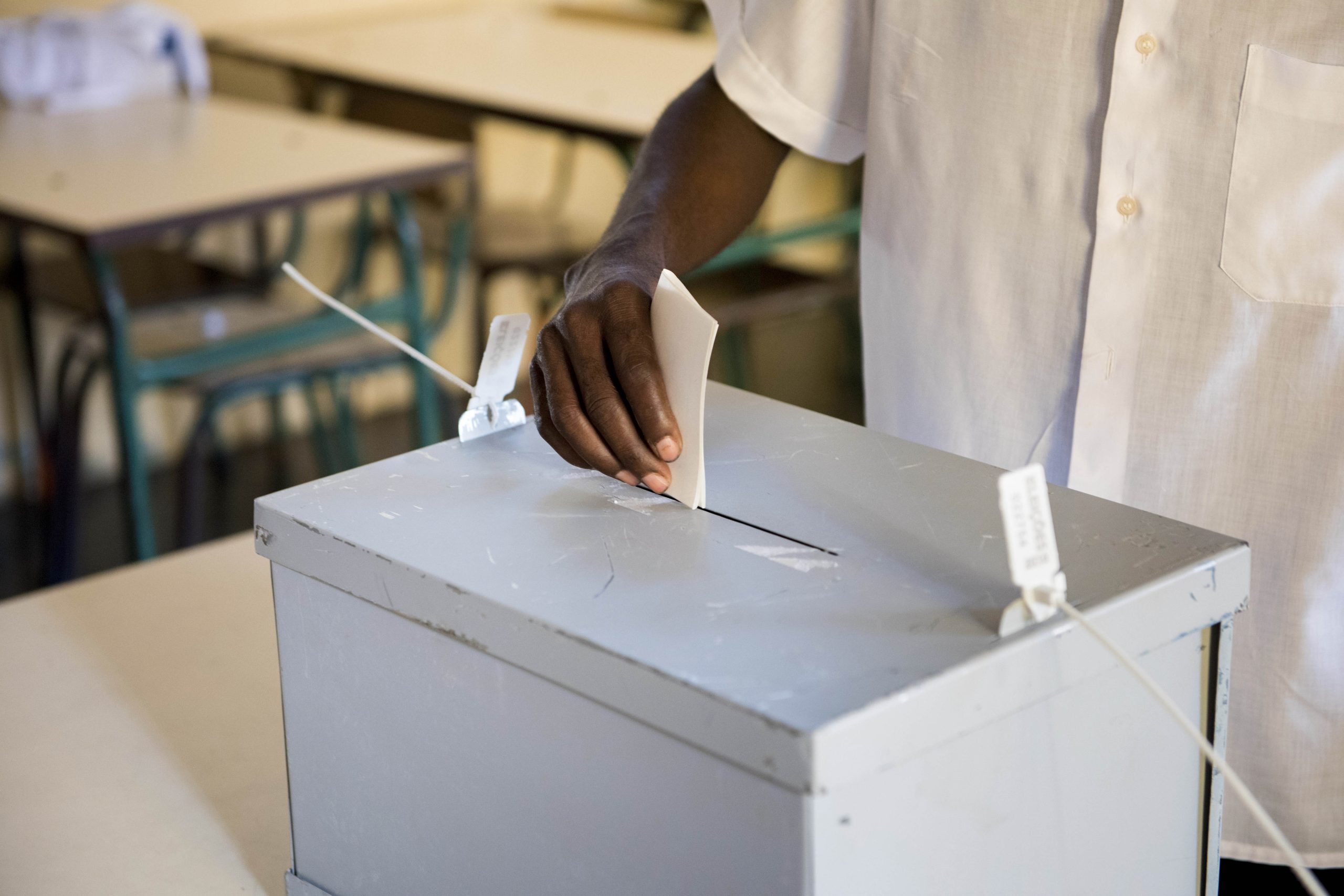 Açores vai hoje a votos para escolher novo parlamento regional