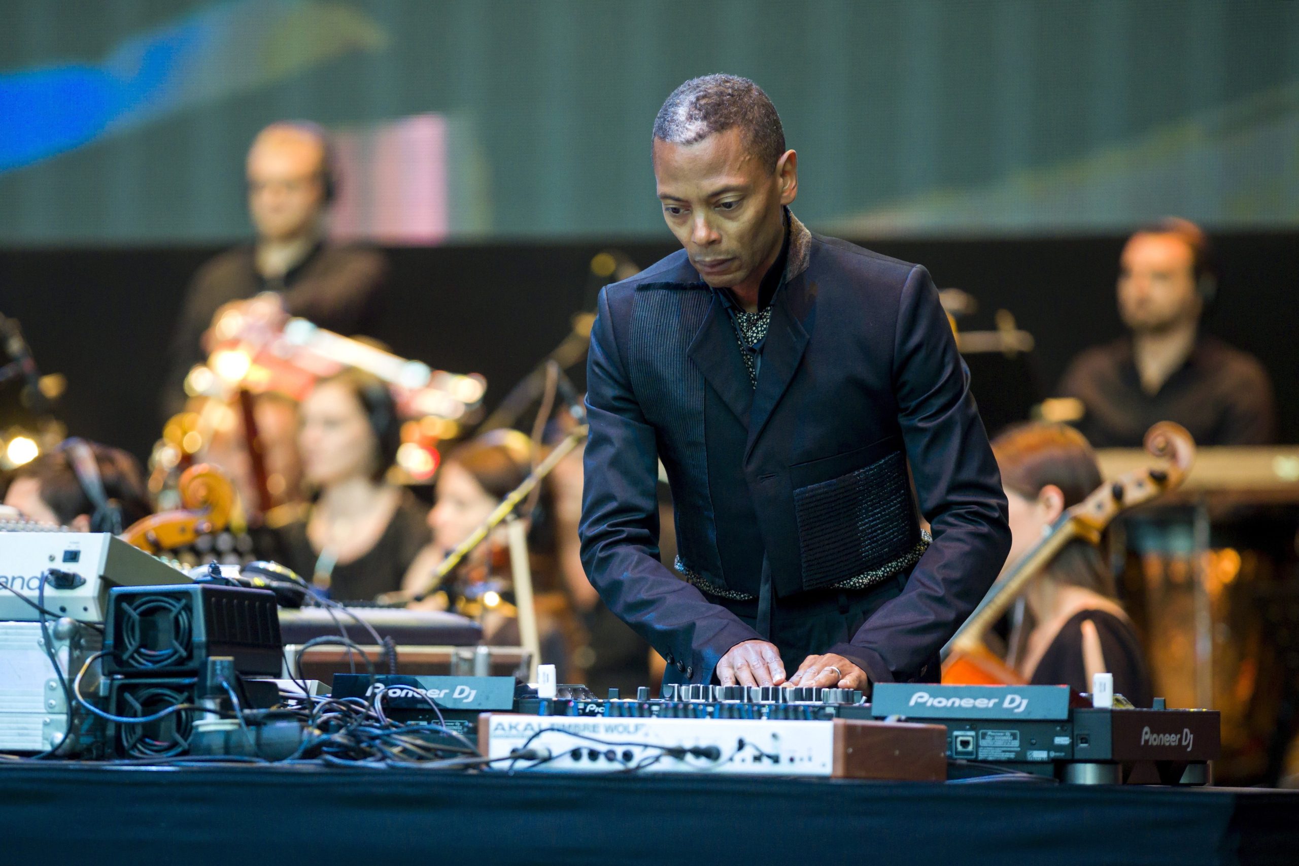 Kamaal Williams, Tony Allen e Jeff Mills em 2020 no festival Lisb-On em Lisboa