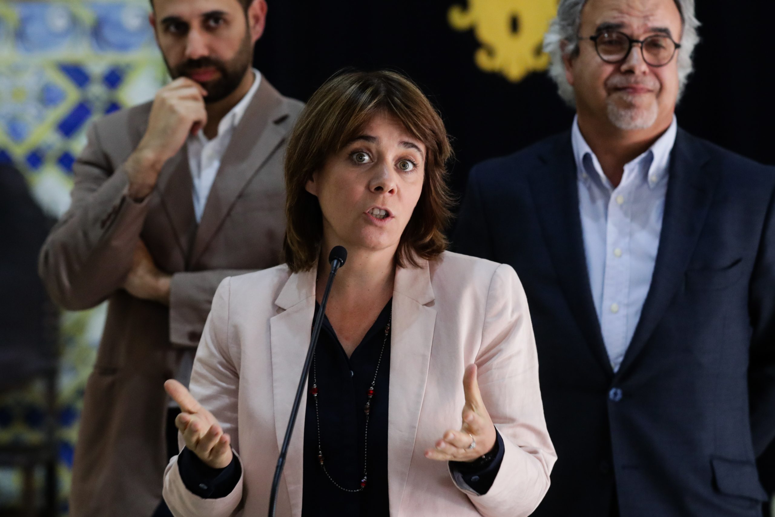 Catarina Martins diz que, se portugueses se esquecessem tanto como banqueiros e reguladores, o país não funcionava
