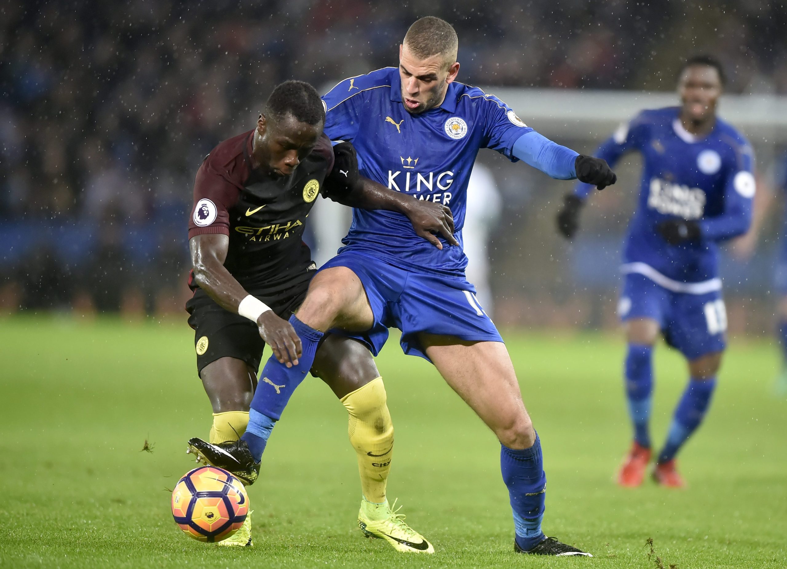 Slimani emprestado pelo Leicester ao Mónaco