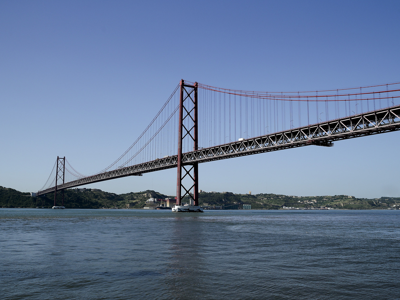 Restabelecida circulação de trânsito no sentido norte-sul na Ponte 25 de Abril