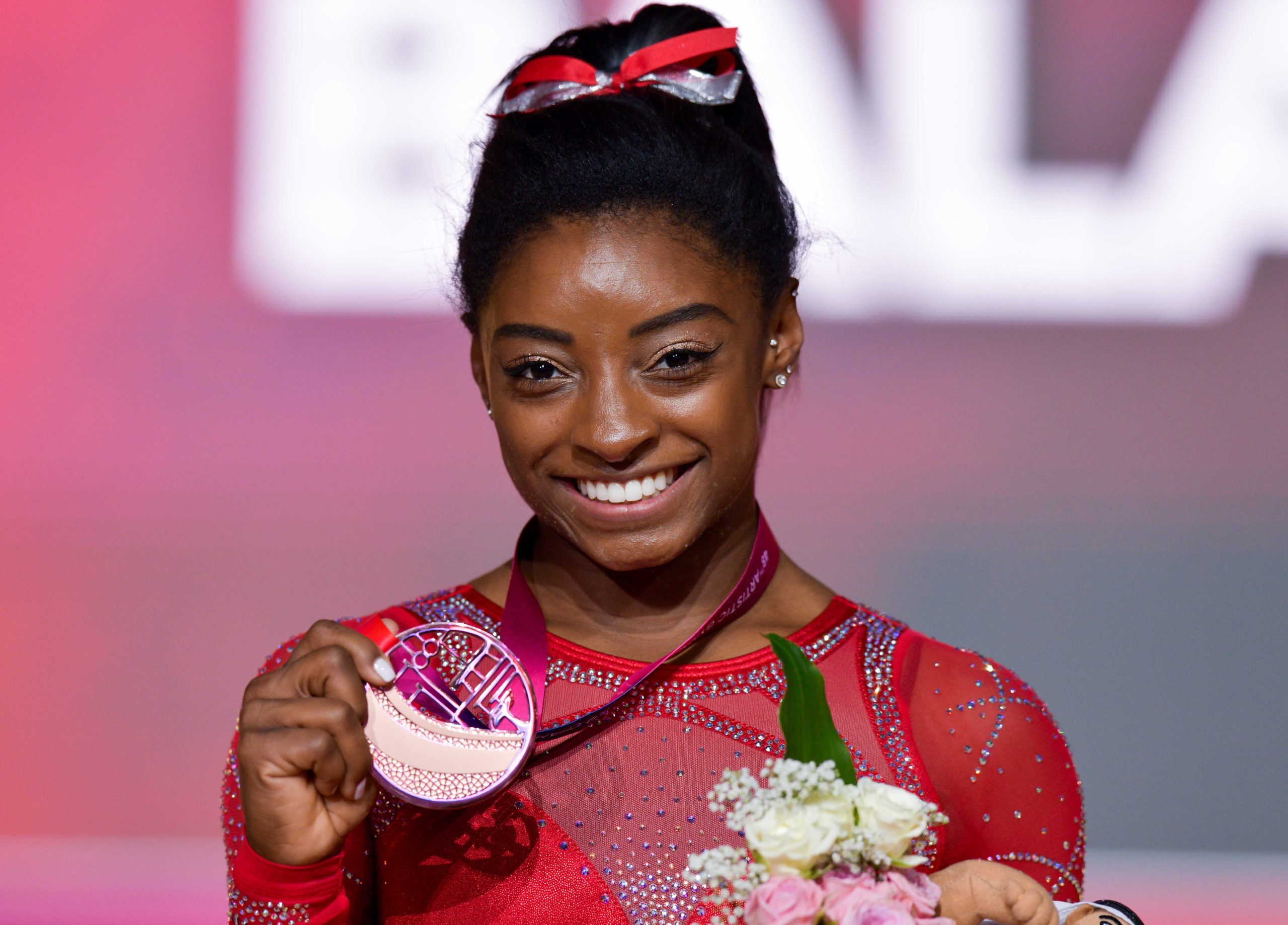 Mundiais de ginástica artística terminam com sexto ouro para Simone Biles