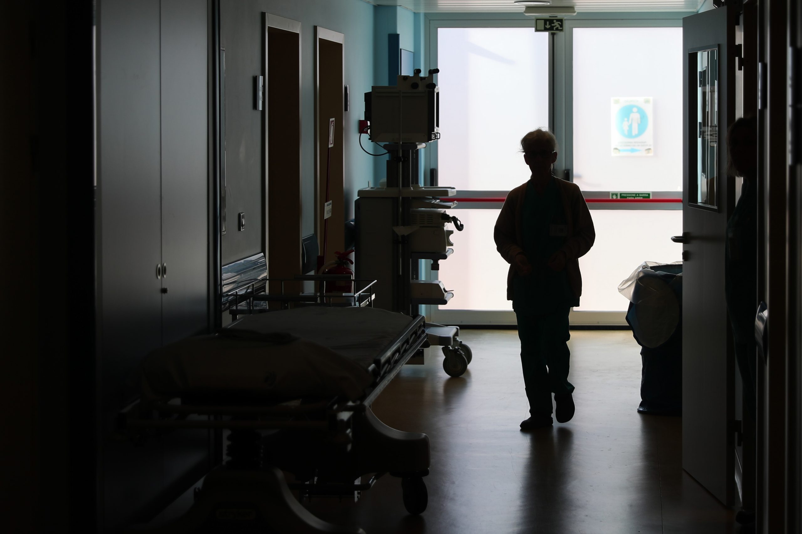 Unidades Locais de Saúde podem abrir centros para casos não urgentes e disponibilizar consultas aos fins de semana