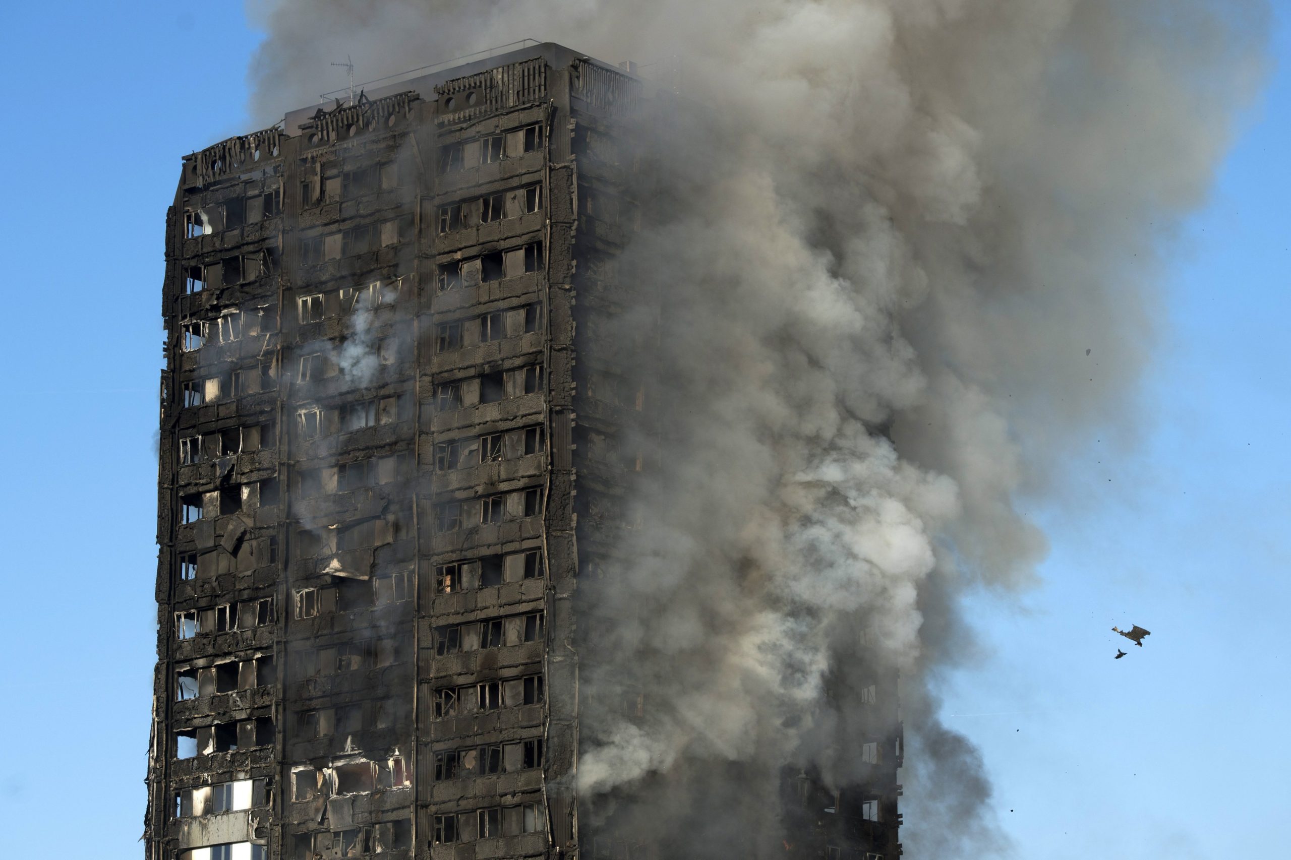Portuguesa de 12 anos foi envenenada por cianeto no incêndio de Londres