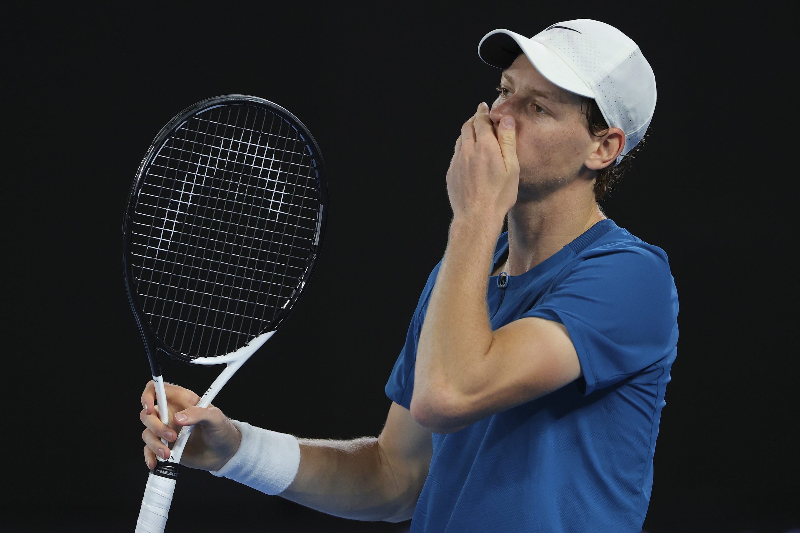Tenista Jannik Sinner vence torneio de Montpellier e soma sétimo título na carreira