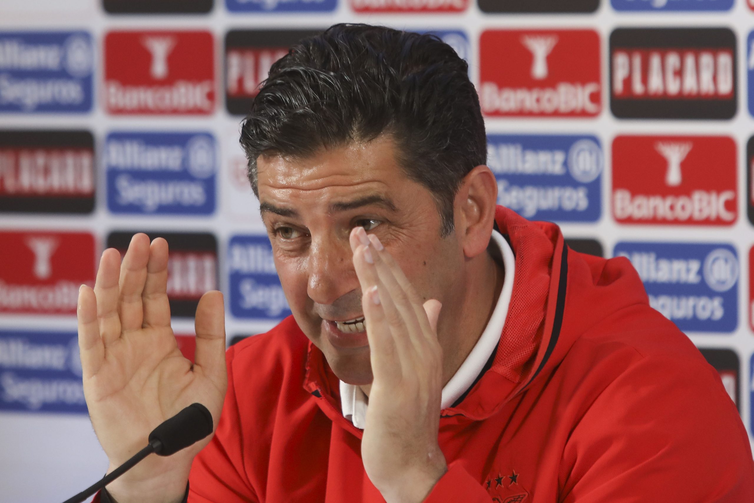Rui Vitória recusa alarmismos:  “Campeonatos não são fáceis”