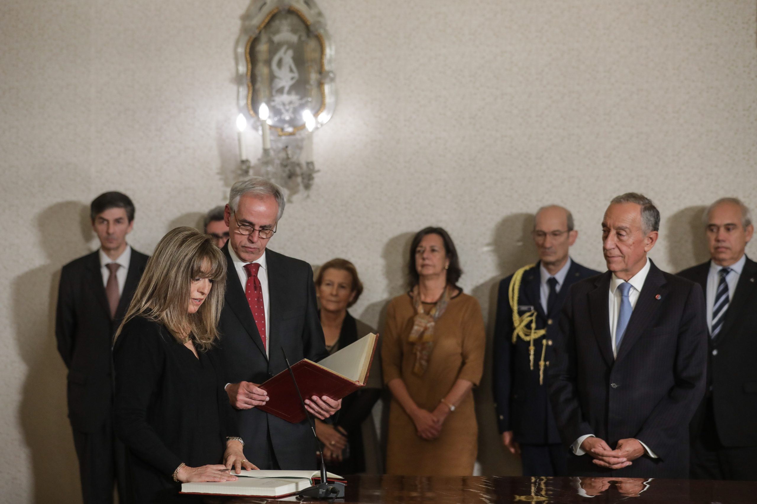 Marcelo já deu posse a nova secretária de Estado da Saúde