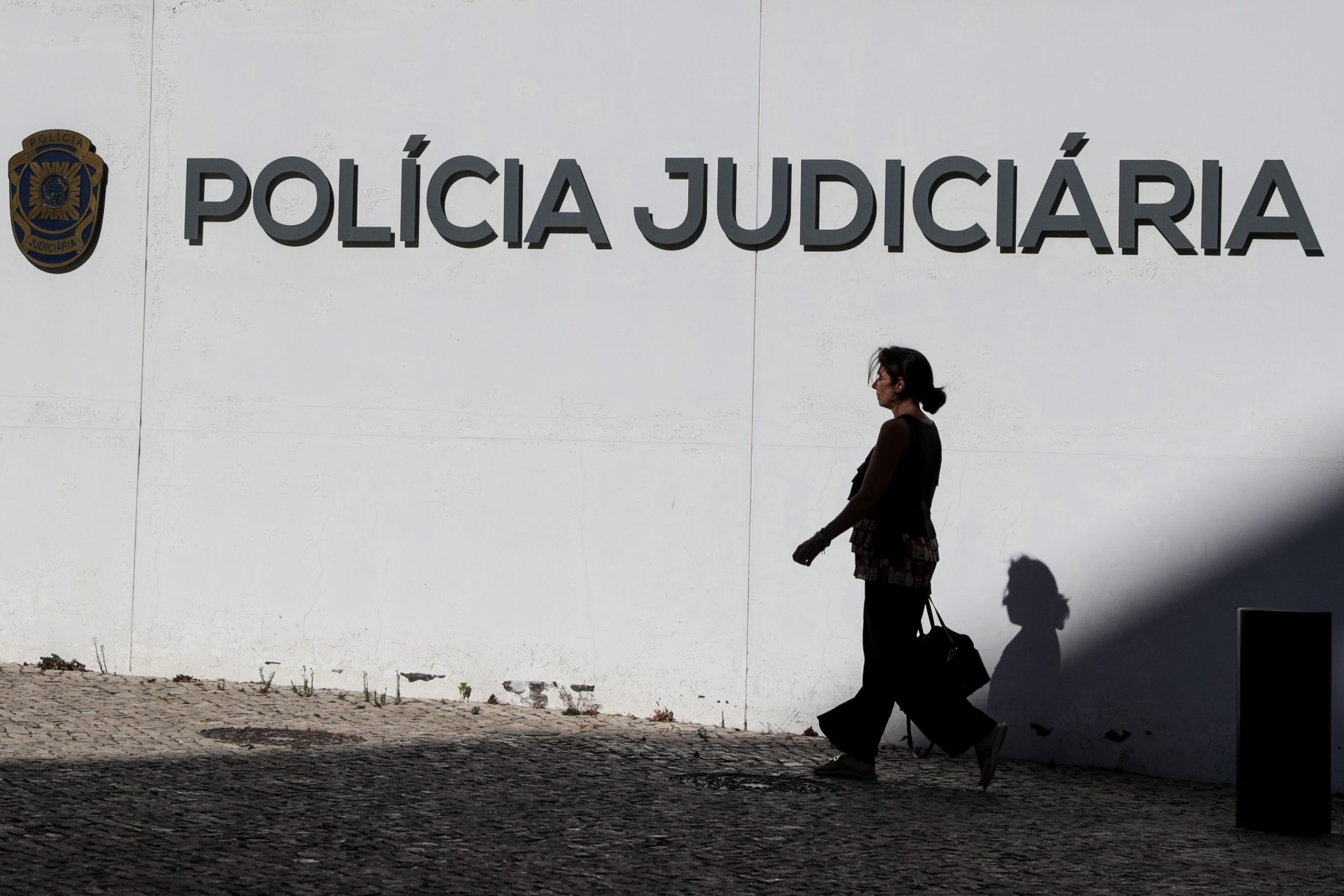 Polícia Judiciária detém dois suspeitos de burla milionária ligada aos Países Baixos