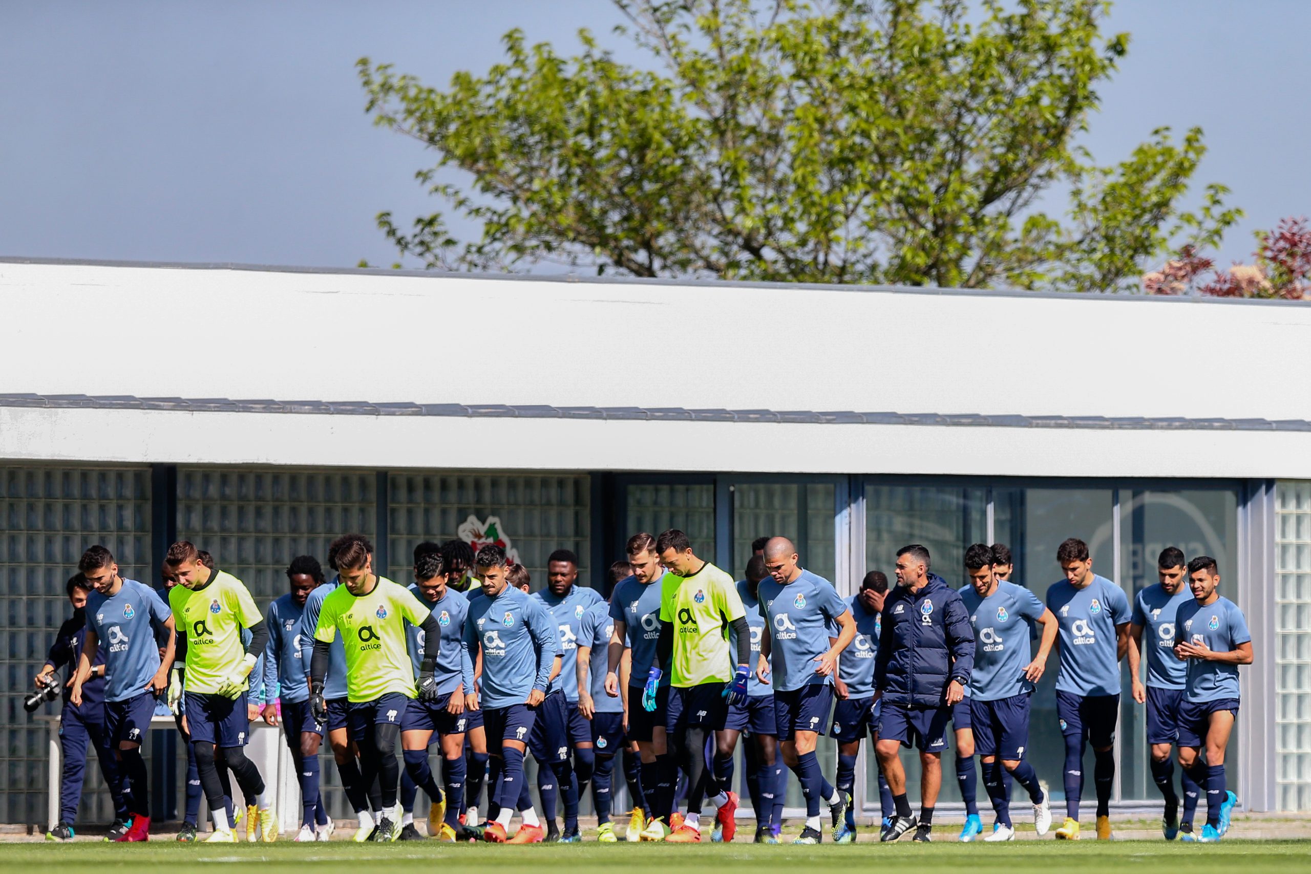 FC Porto ‘recebe’ Chelsea em Sevilha na primeira mão dos quartos de final