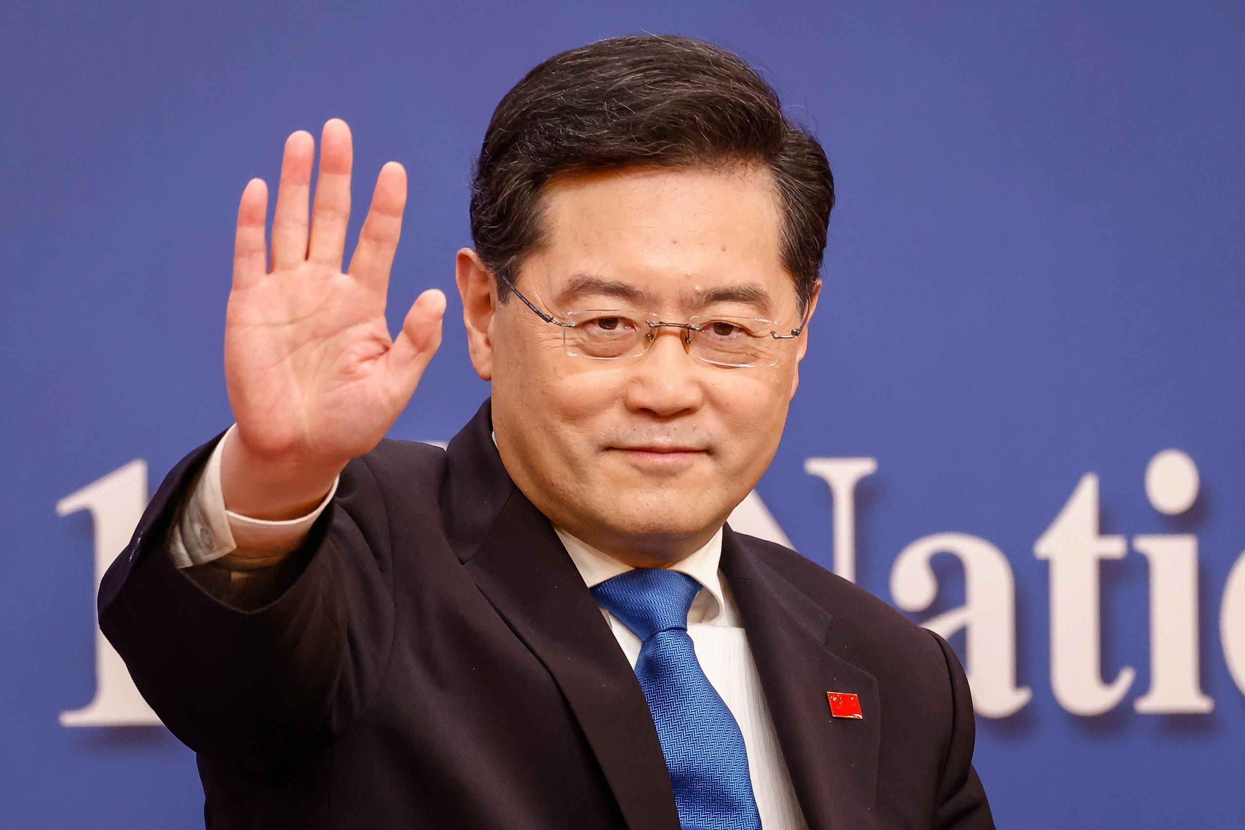 “Há quem se comprometa com a paz e há quem ponha lenha na fogueira”. China reitera que não vendeu armas à Rússia