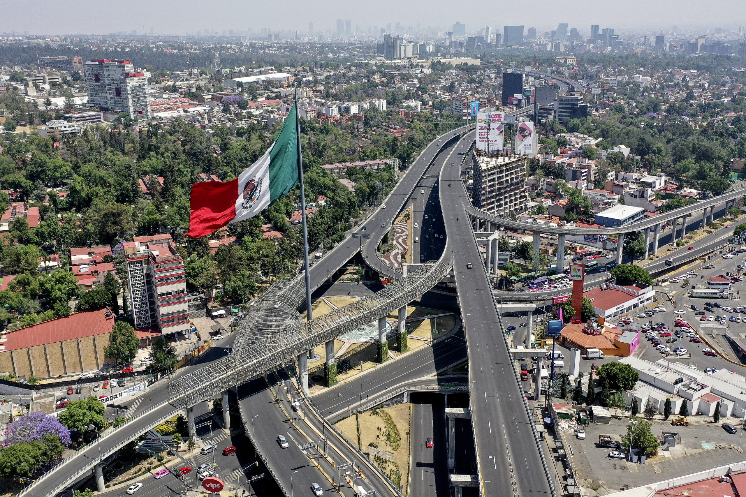 Secretária e assessor de autarca da Cidade do México mortos a tiros