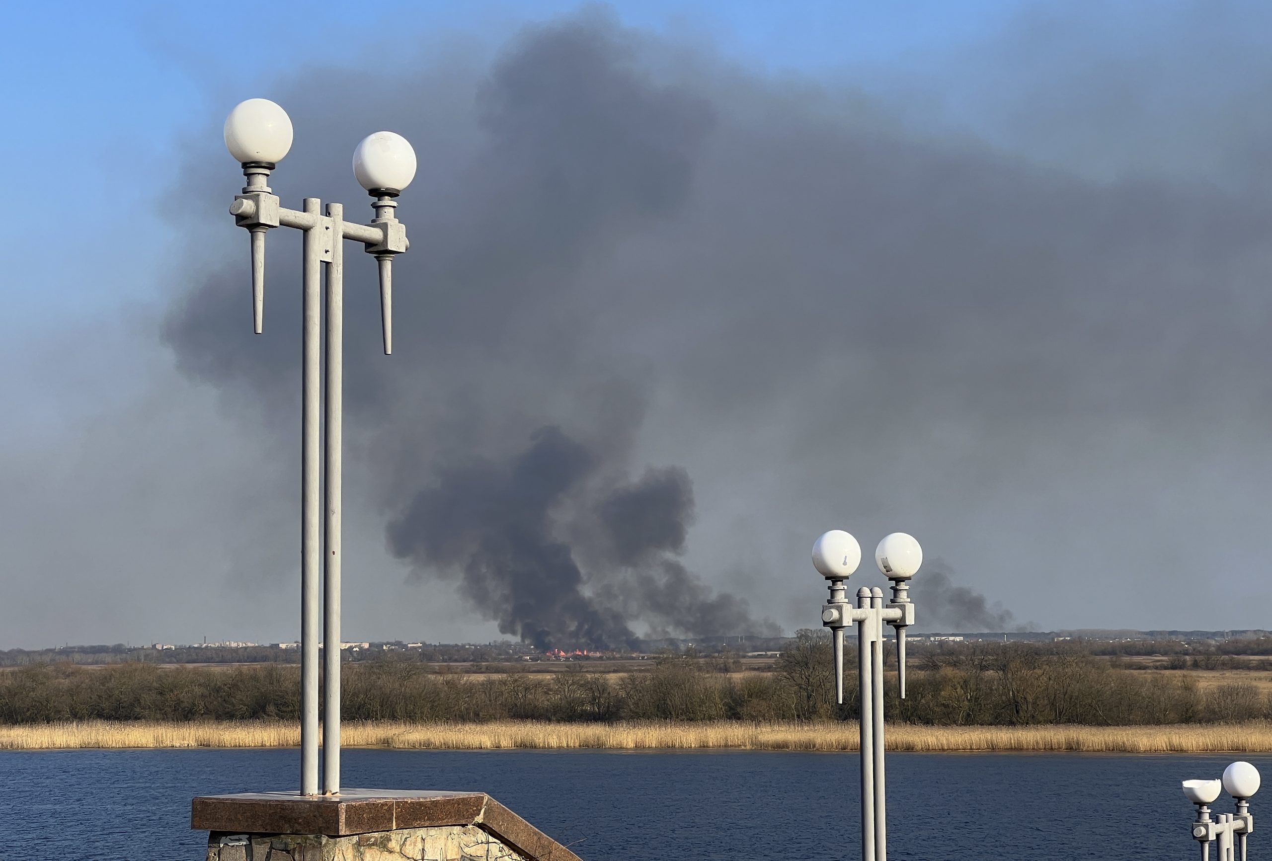 Ataques russos em Zaporijia e Kharkiv fazem várias vítimas civis