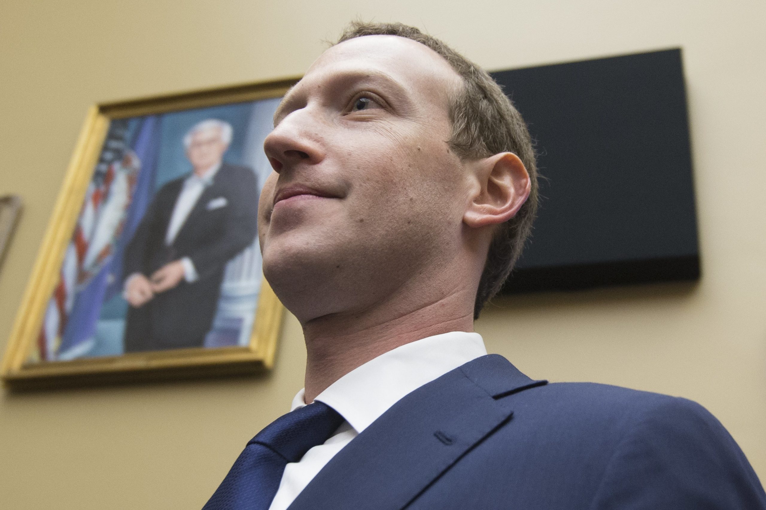 Facebook. Mark Zuckerberg vai testemunhar no Parlamento Europeu