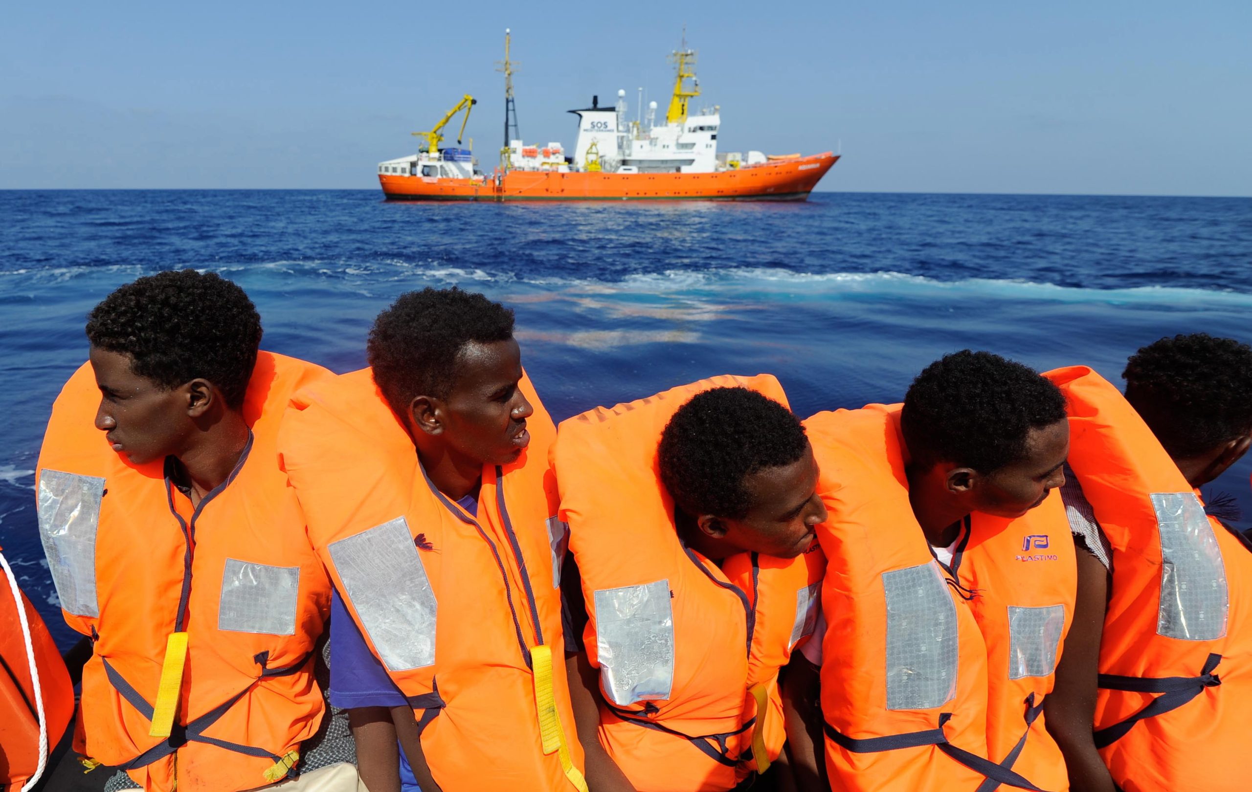 Portugal vai receber 30 migrantes de navios humanitários