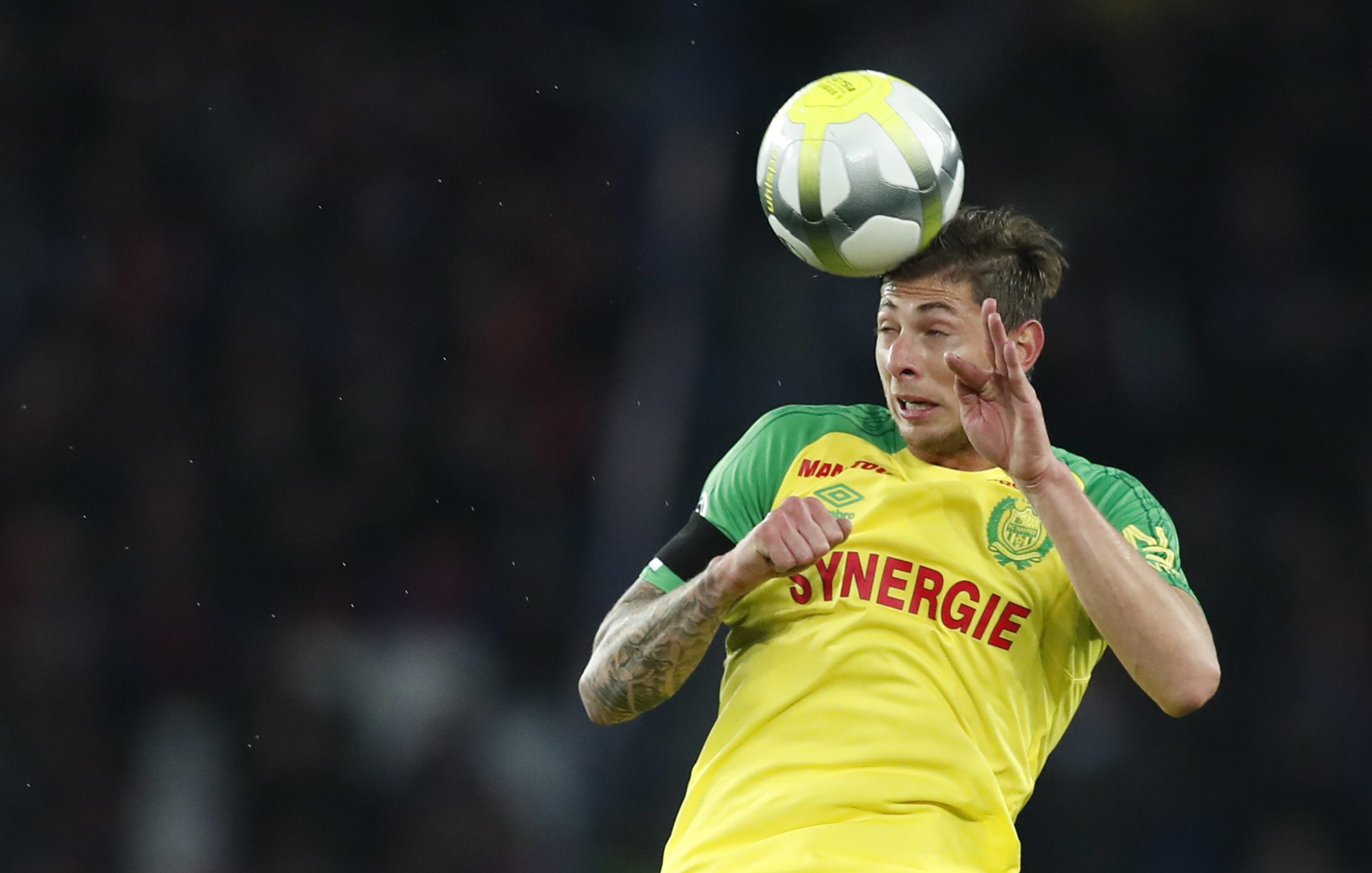 Nantes anuncia retirada da camisola 9 em homenagem a Emiliano Sala